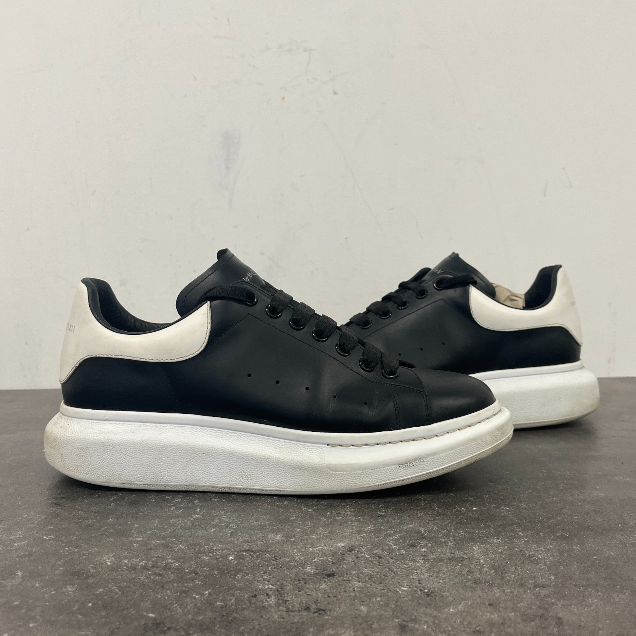 Men's Oversized Low Trainers Black Size EU 44 / UK 10