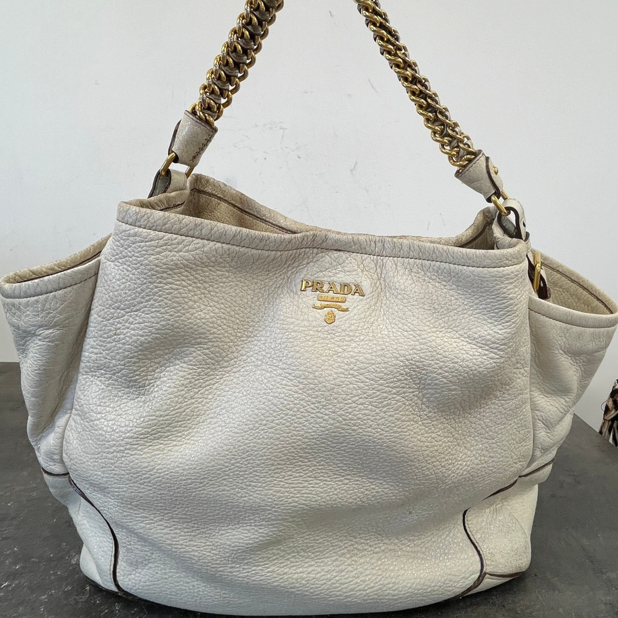 Women's Cervo Lux Chain B Bag Beige