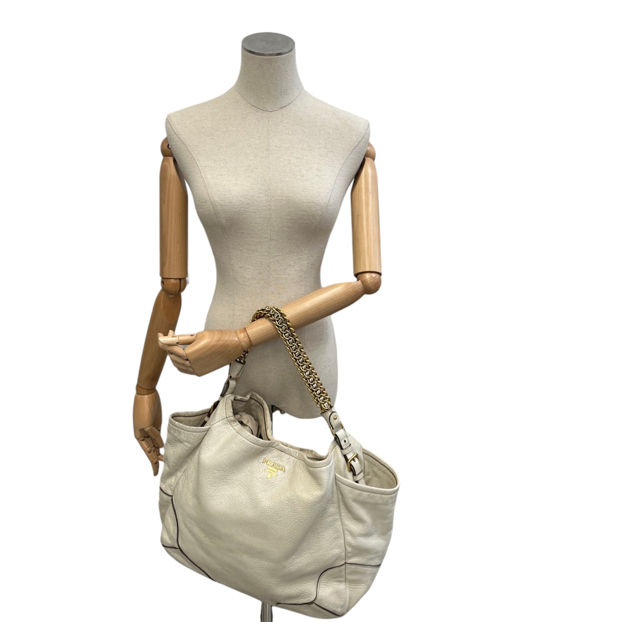 Women's Cervo Lux Chain B Bag Beige