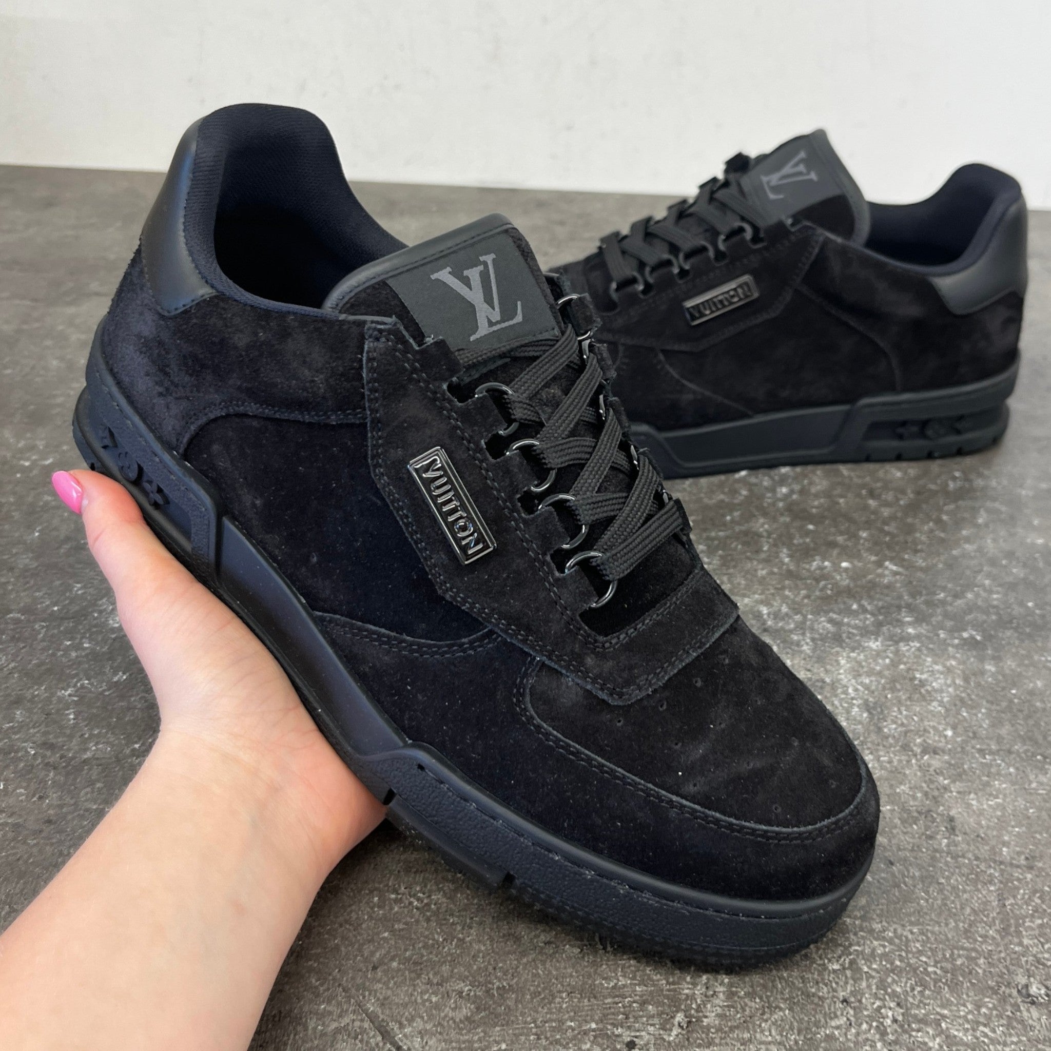 Men's Lv Low Trainers Black Size EU 40.5 / UK 6.5