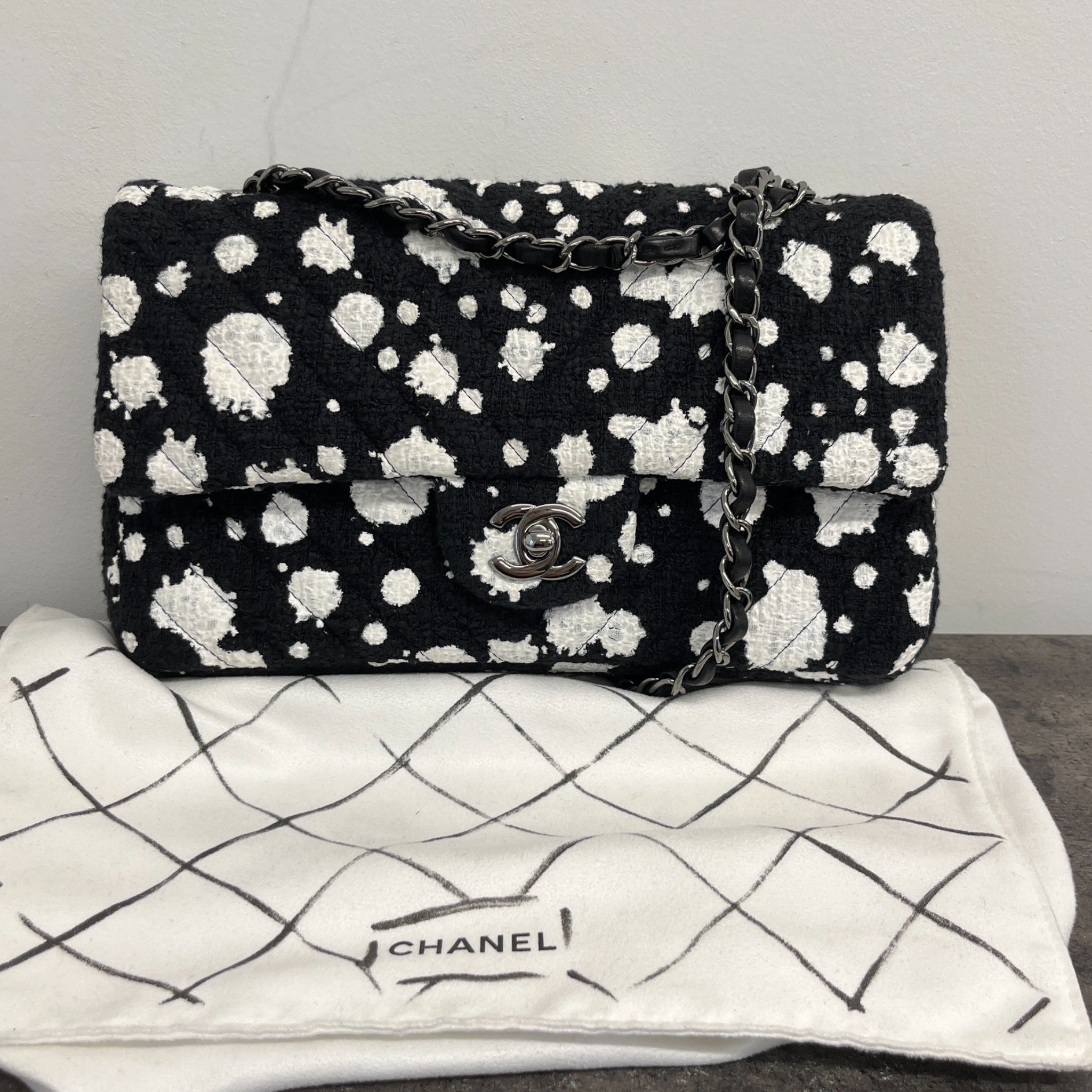 Women's Medium Paint Splatter Flap Bag Black