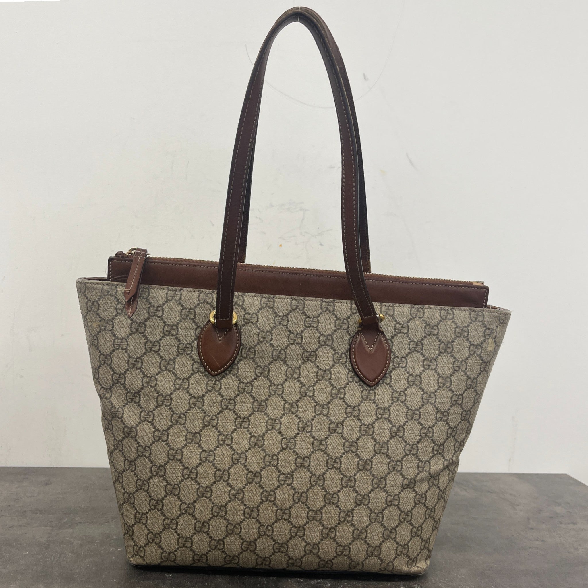 Women's Gg Supreme Tote Handbag Beige