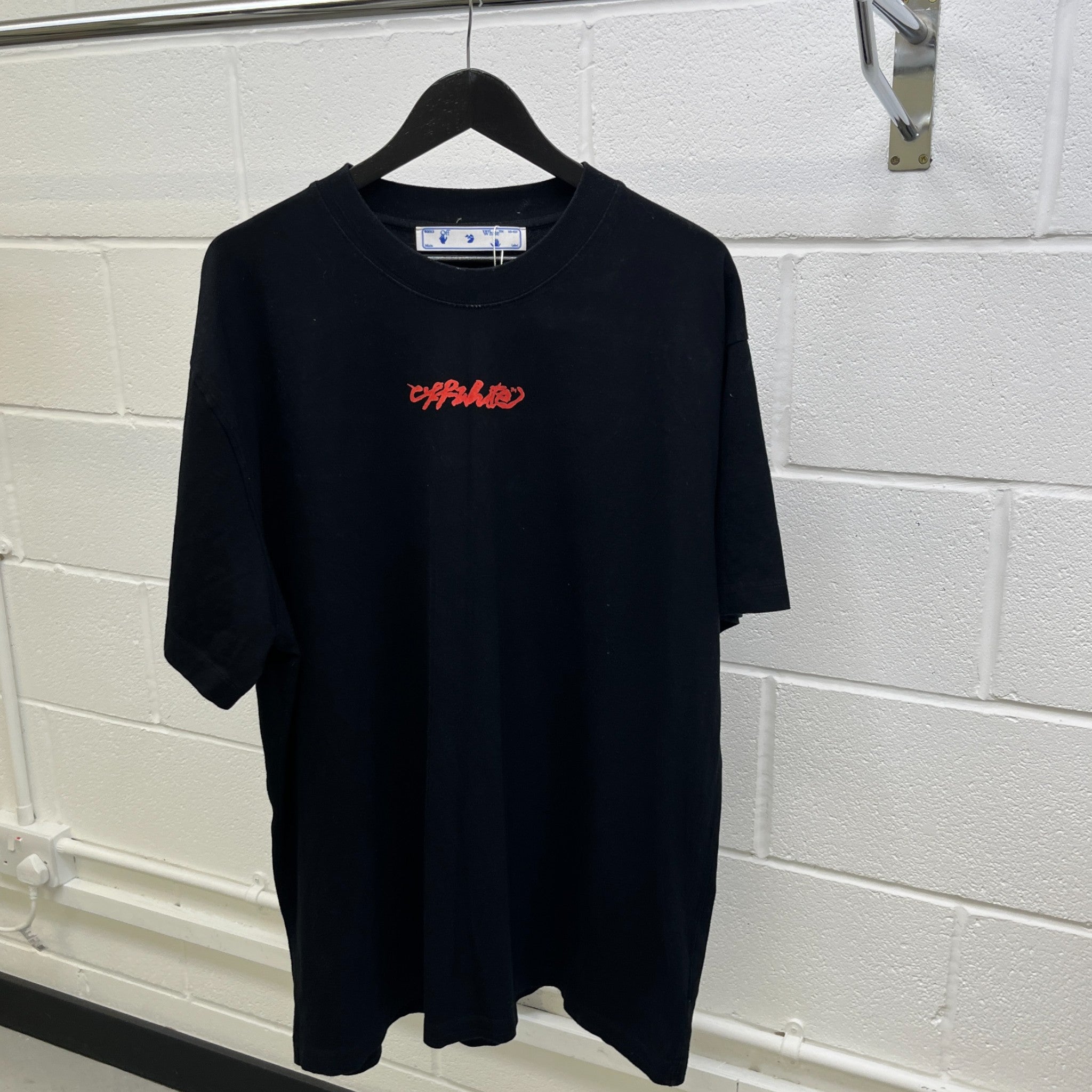 Men's Arrow On Canvas T-Shirt Black Size L