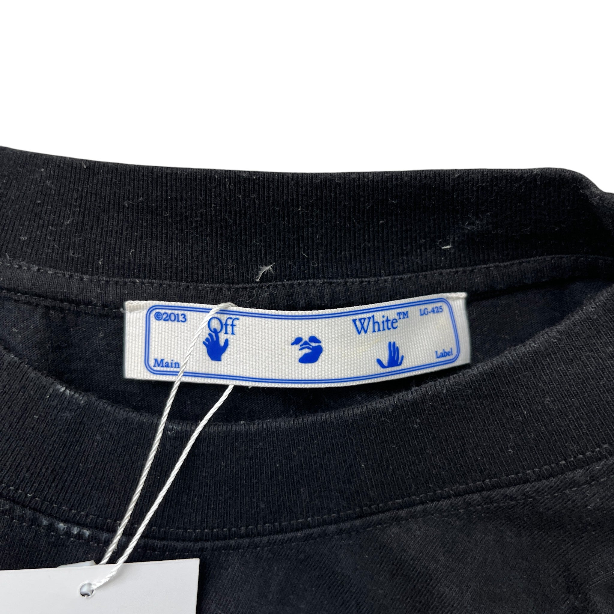 Men's Arrow On Canvas T-Shirt Black Size L