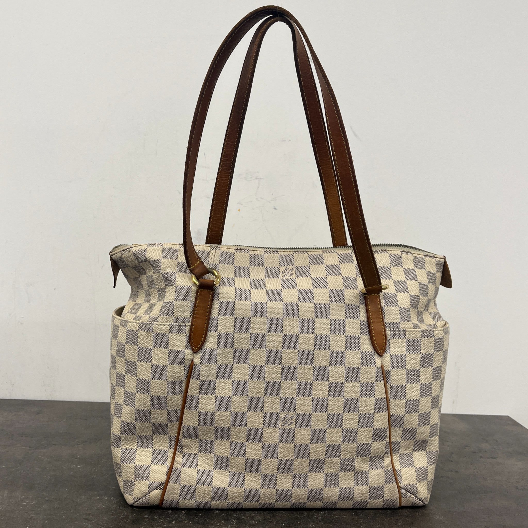 Women's Damier Azur Totally Pm Handbag White