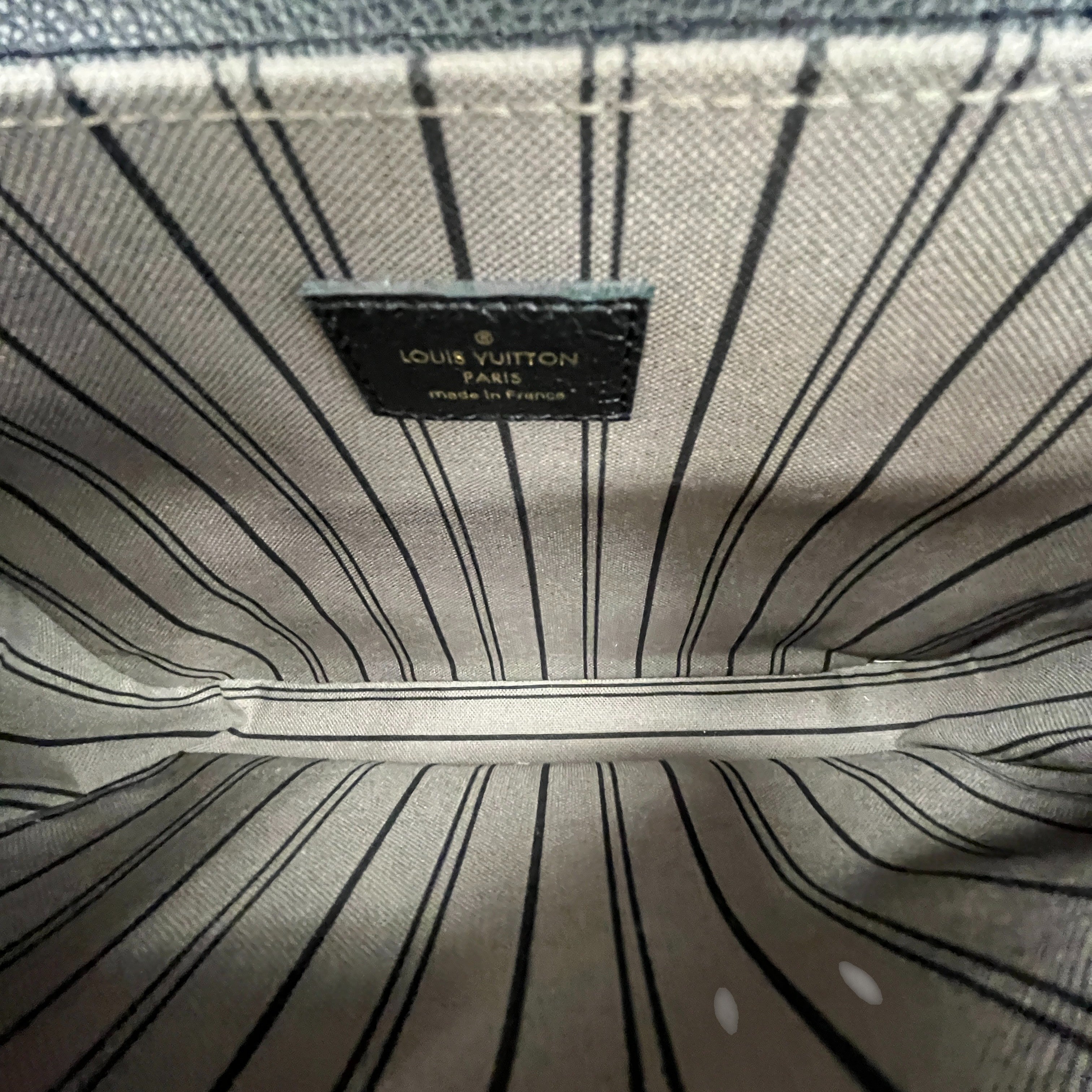 Women's Monogram Pochette Métis Bag Black