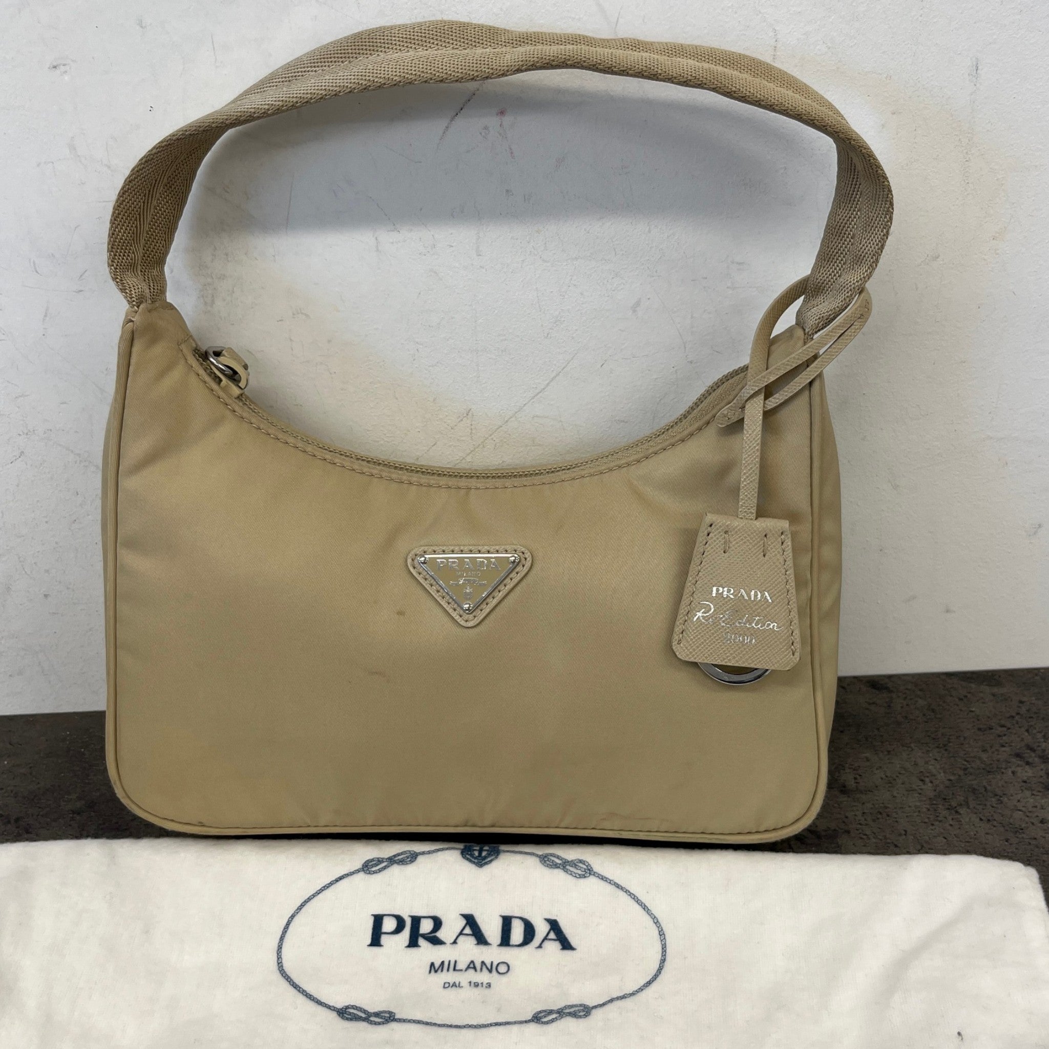Women's Re-Edition 2000 Re-Nylon Bag Beige