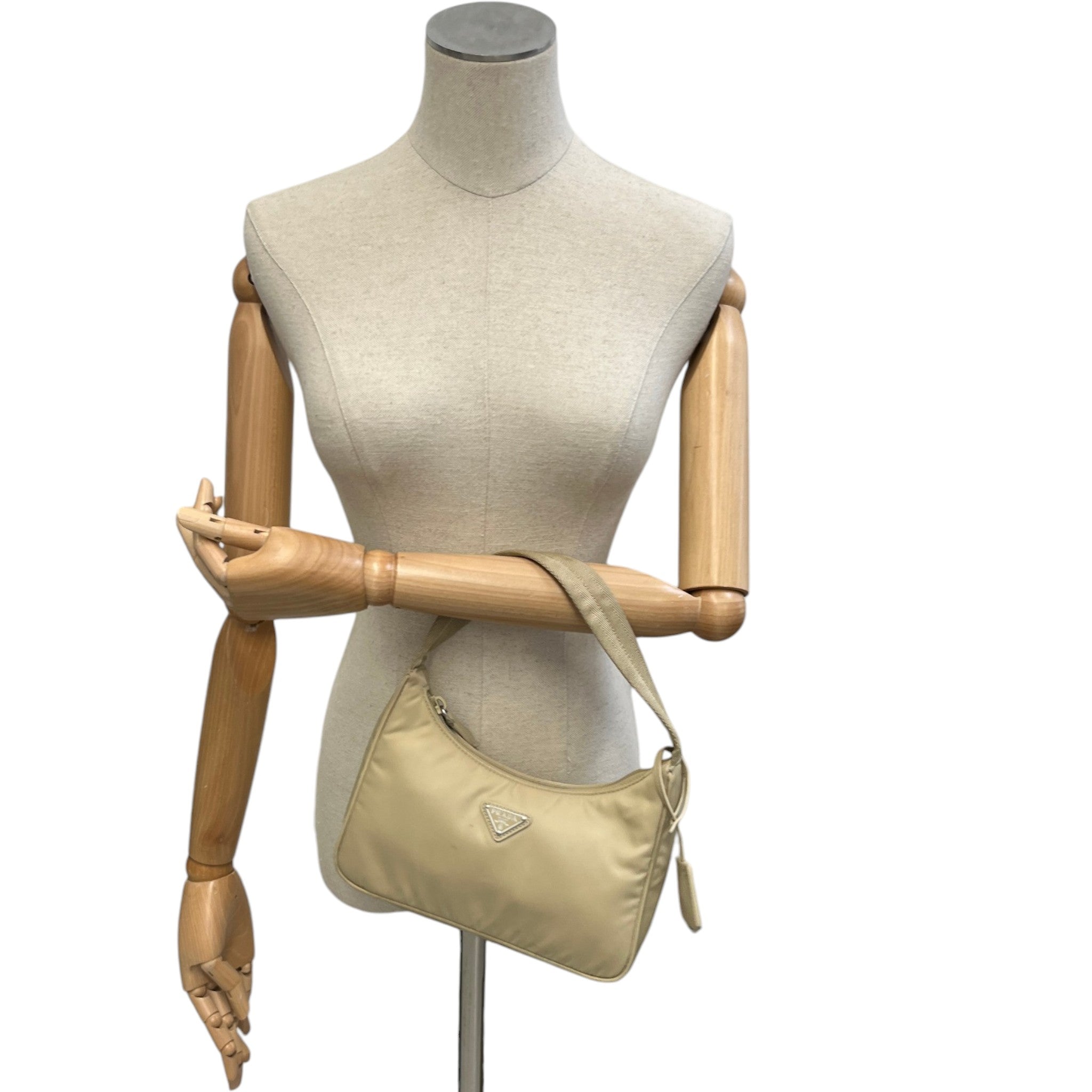 Women's Re-Edition 2000 Re-Nylon Bag Beige