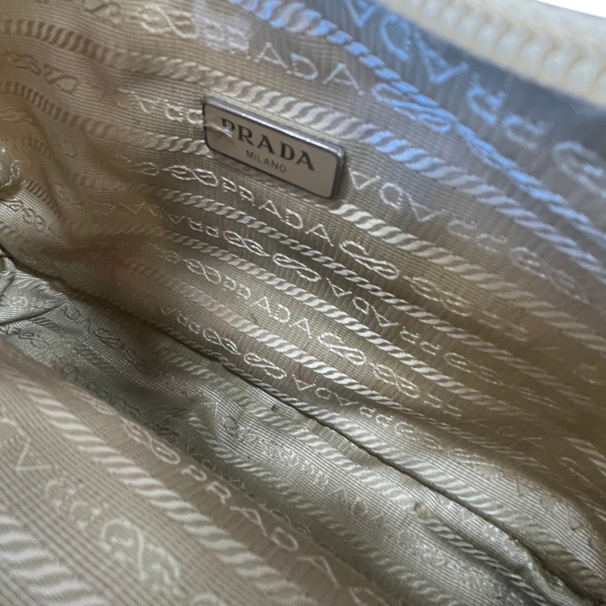 Women's Re-Edition 2000 Re-Nylon Bag Beige