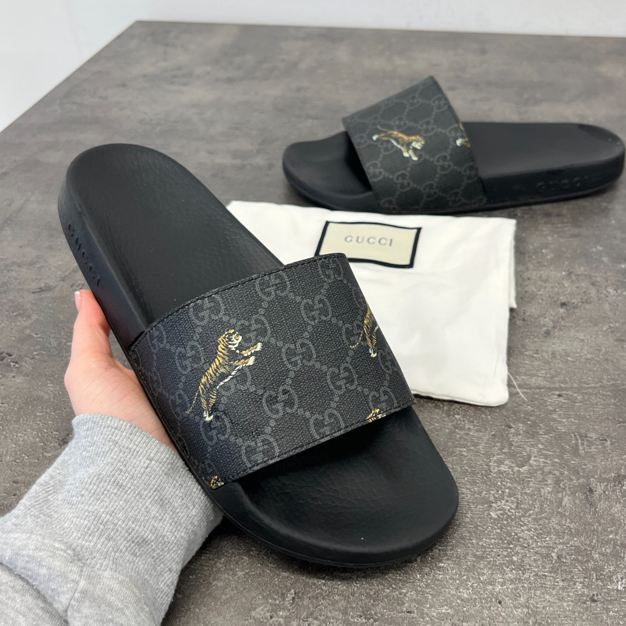 Men's Gg Supreme Tiger Slides Black Size EU 42 / UK 8