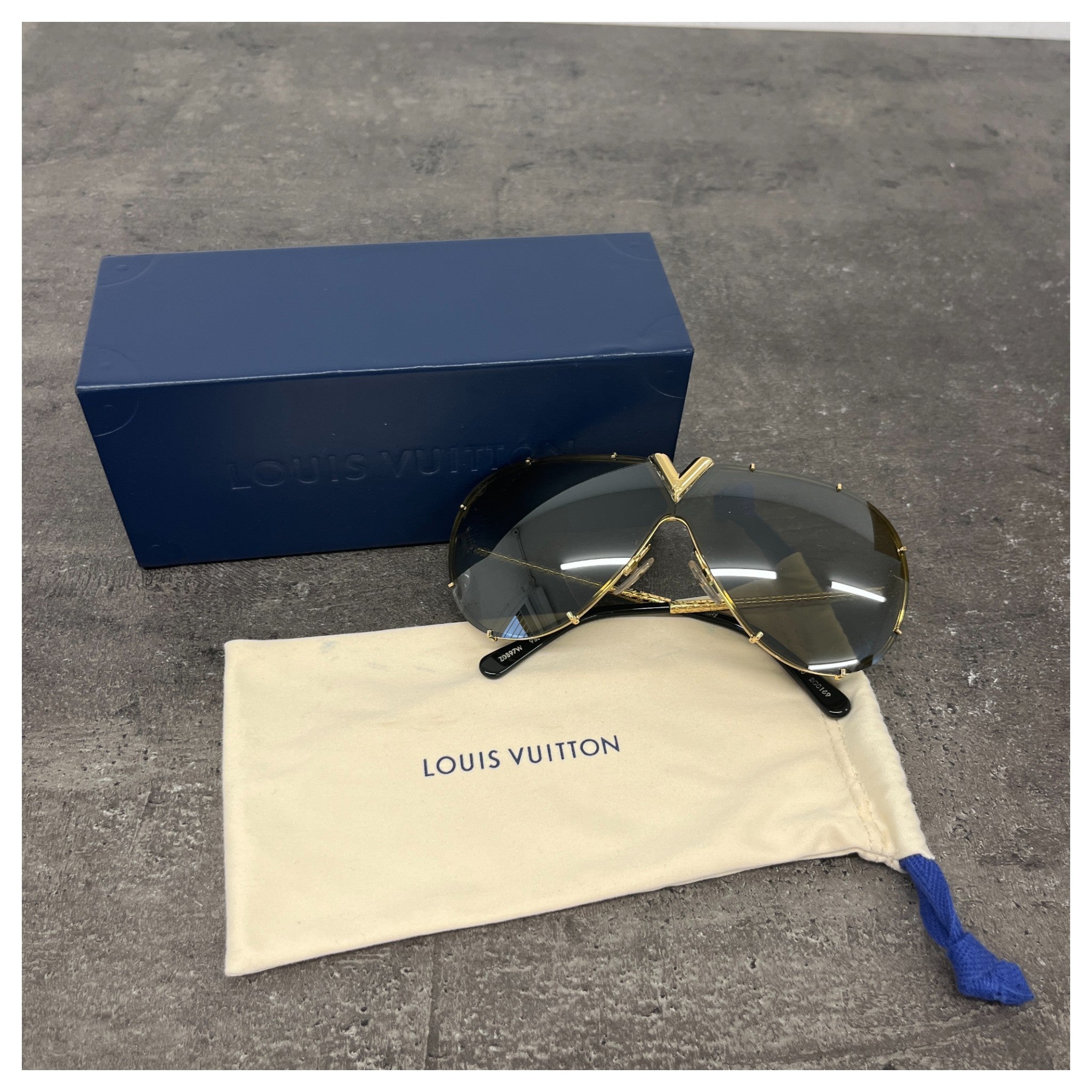 Men's Lv Drive Sunglasses Gold