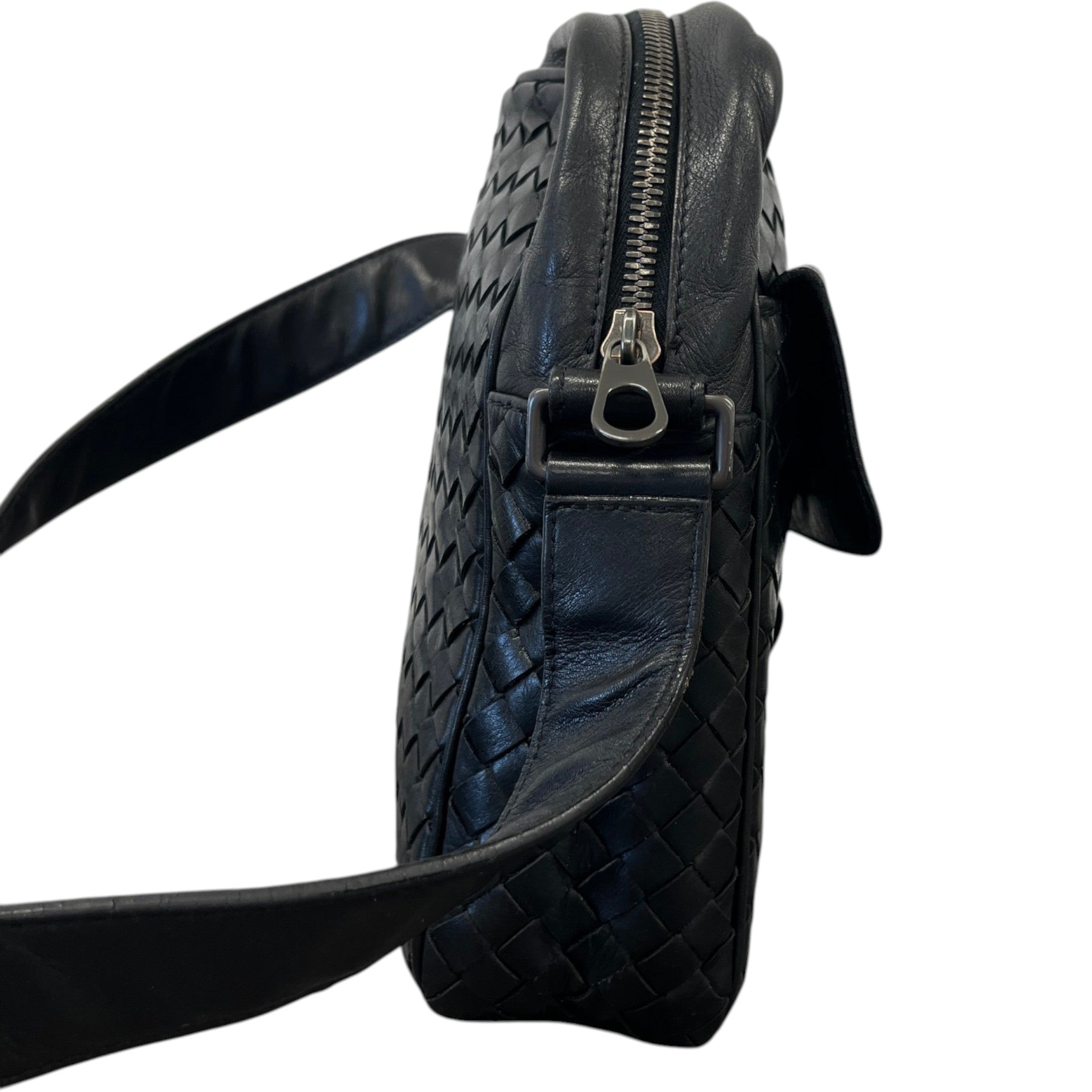Men's Intrecciato Messenger Bag Black