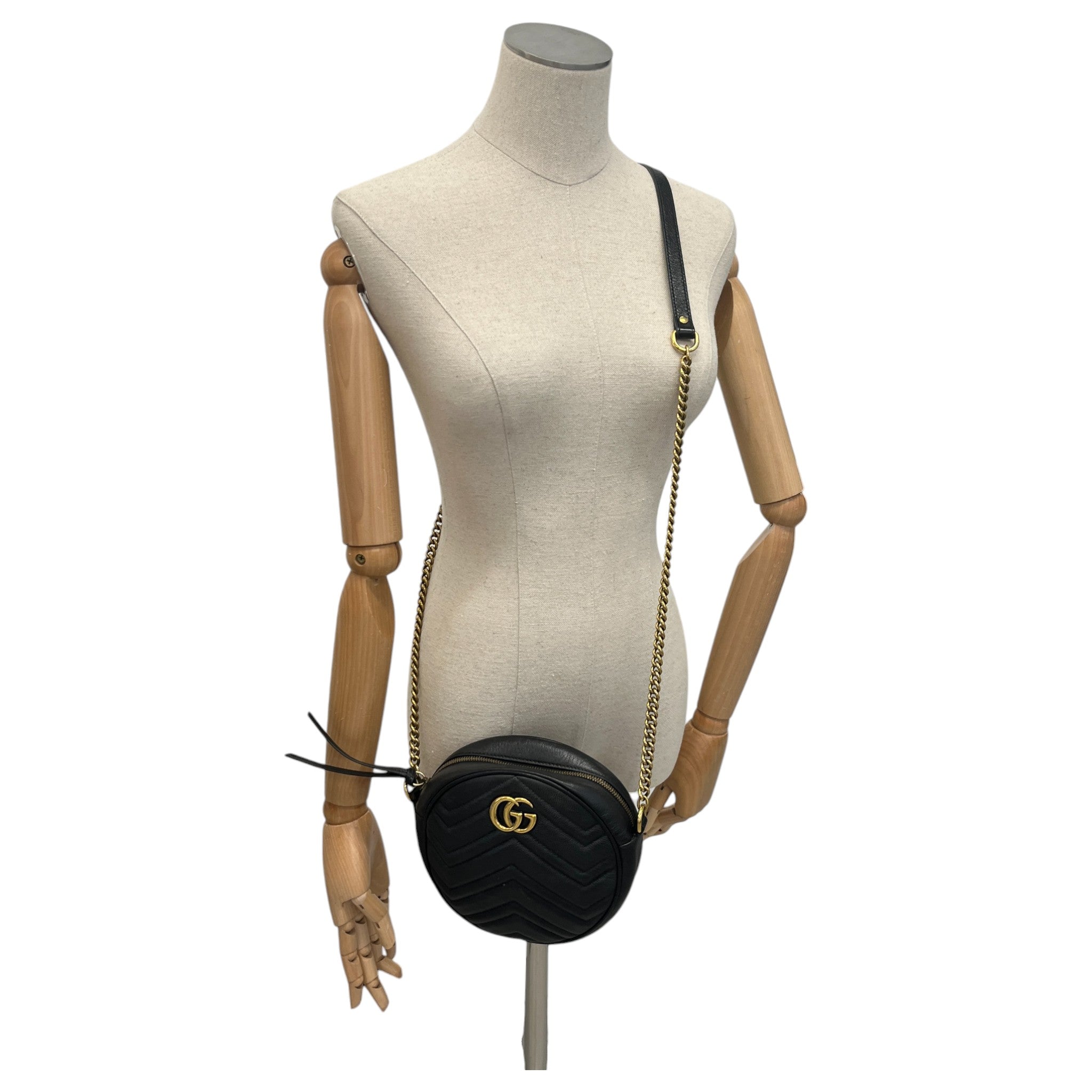 Women's Gg Marmont Mini Round Handbag Black