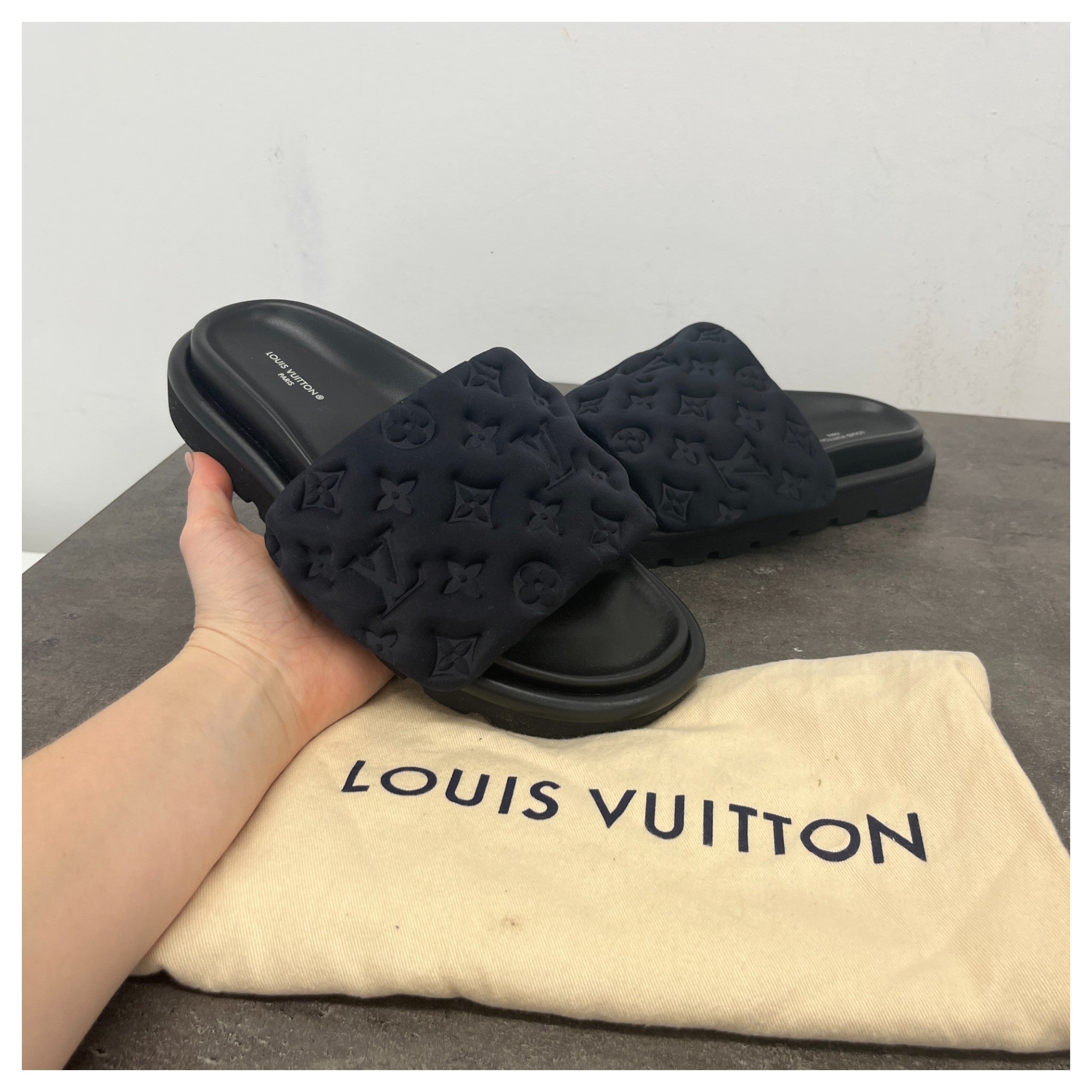 Women's Monogram Pool Pillow Mules Black Size EU 38 / UK 5