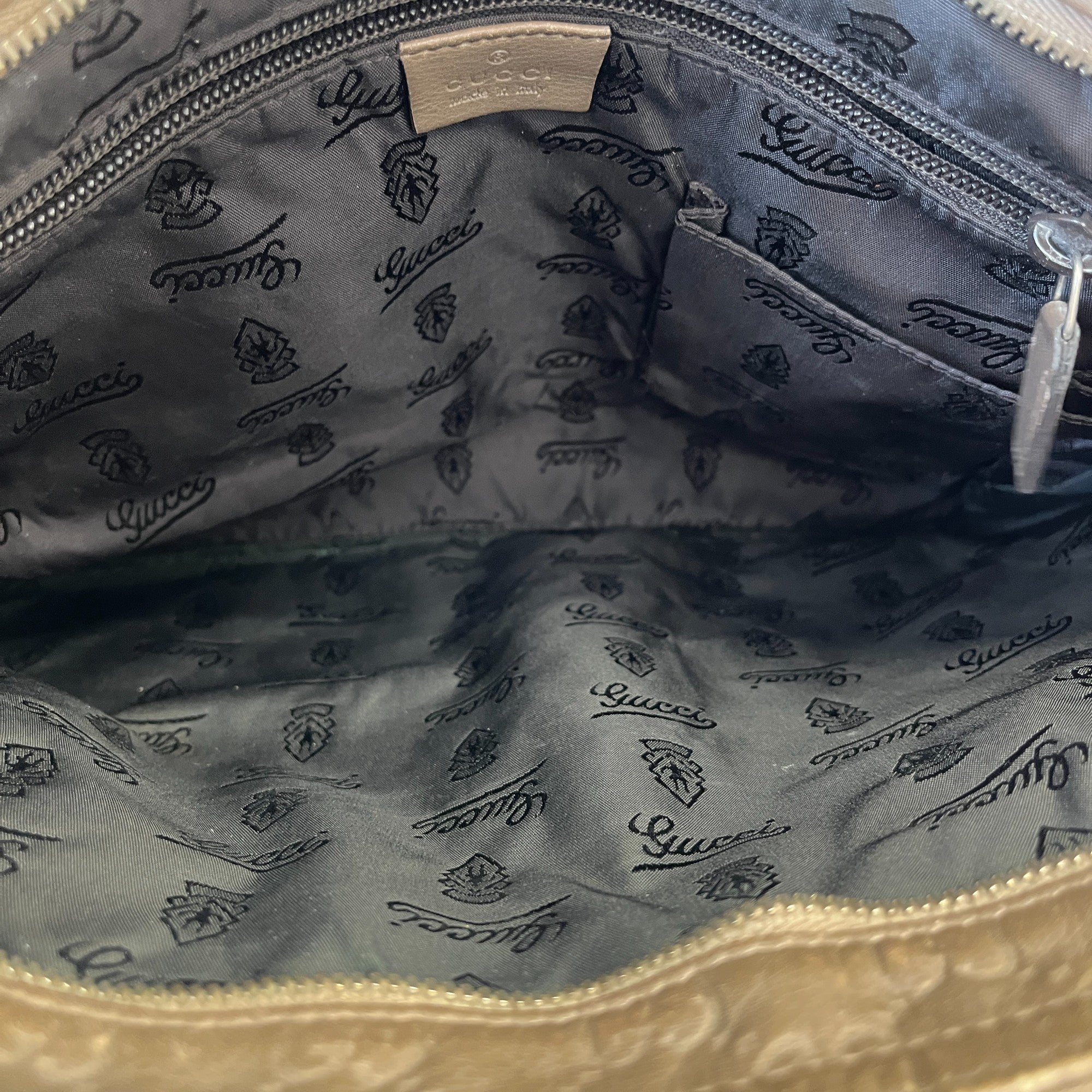 Men's Gg Supreme Messenger Bag Brown