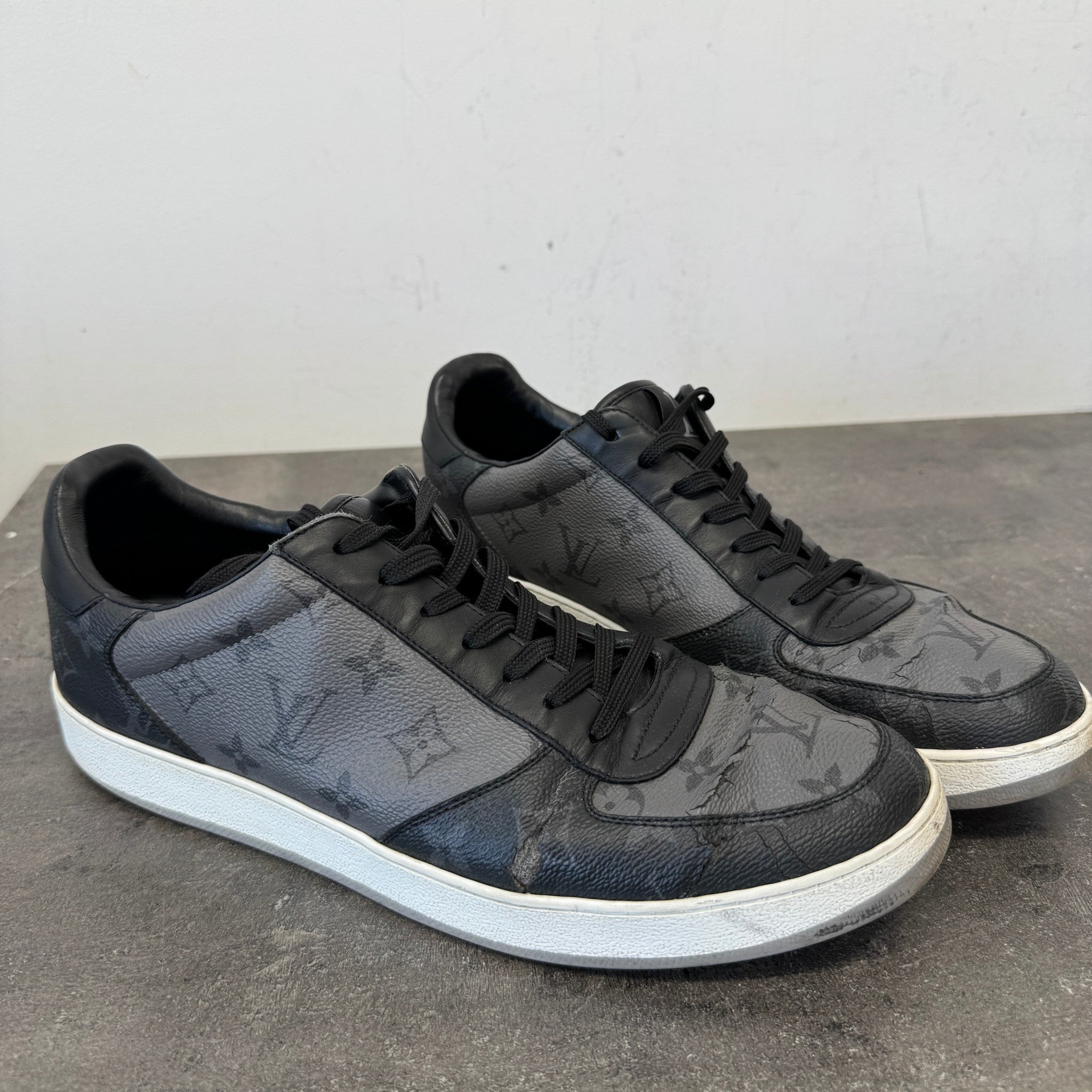 Men's Monogram Eclipse Rivoli Low Trainers Black Size EU 44 / UK 10