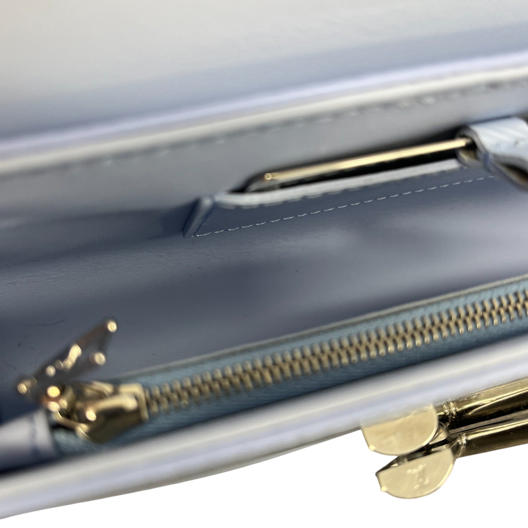 Women's Epi Leather Twist Lock Shoulder Bag Blue