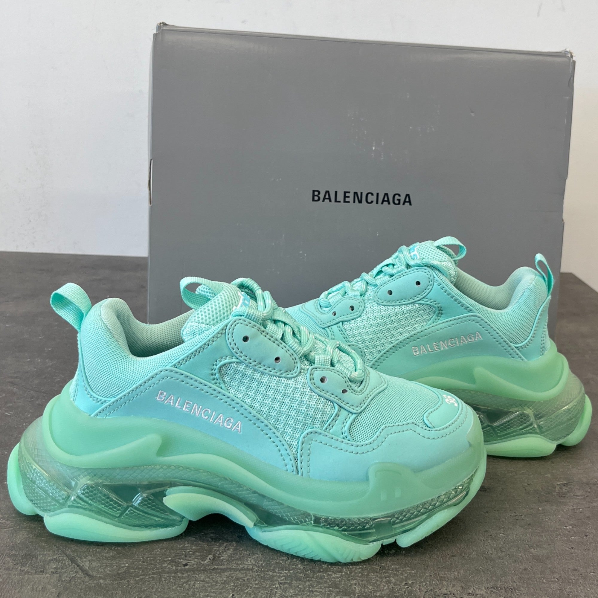 Women's Triple S Low Trainers Green Size EU 36 / UK 3