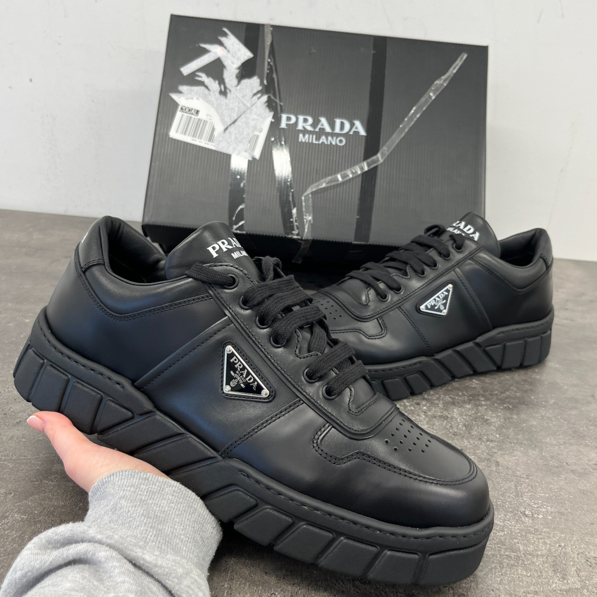 Men's Plaque Logo Low Trainers Black Size EU 46 / UK 12