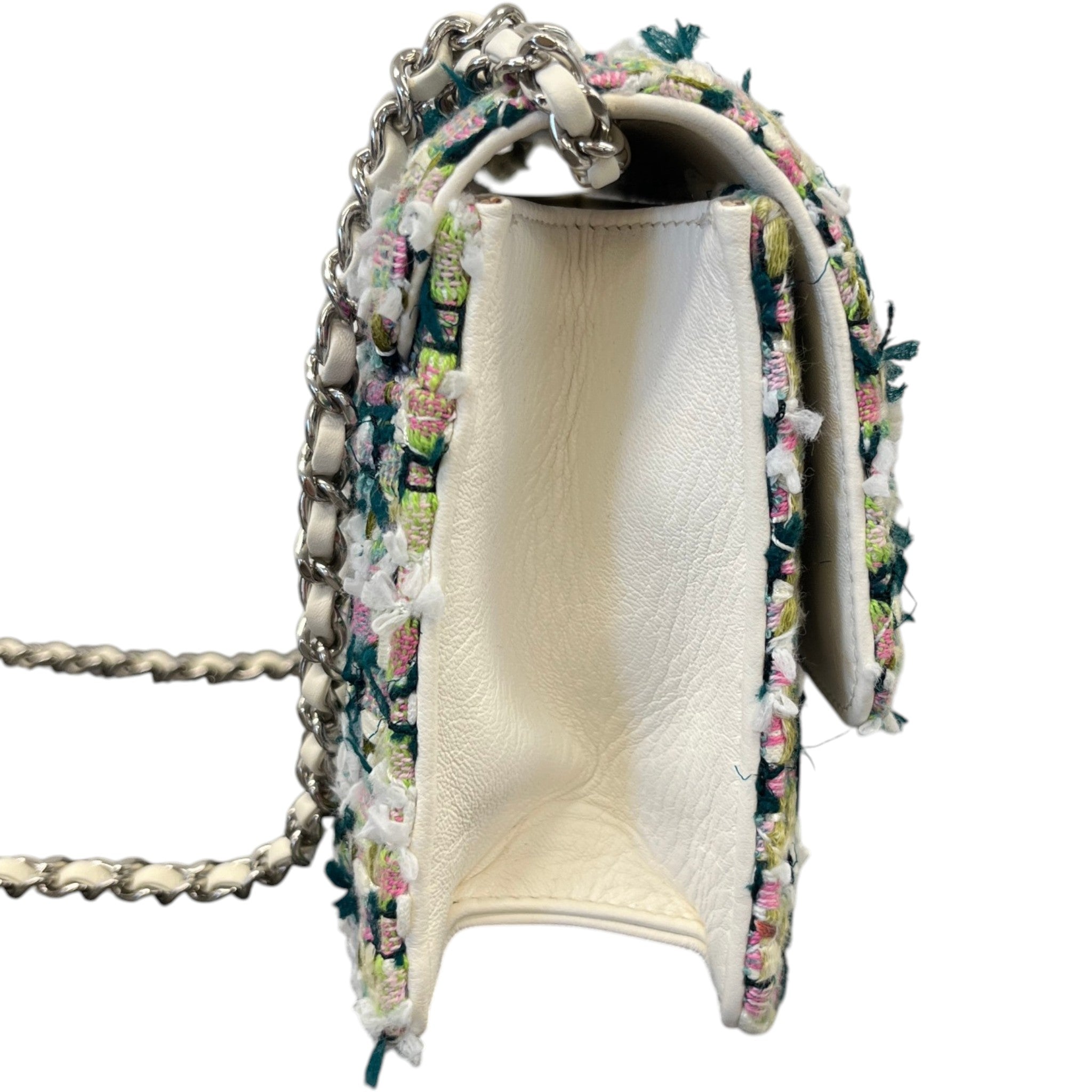 Women's Tweed Beauty Lock Flap Bag White