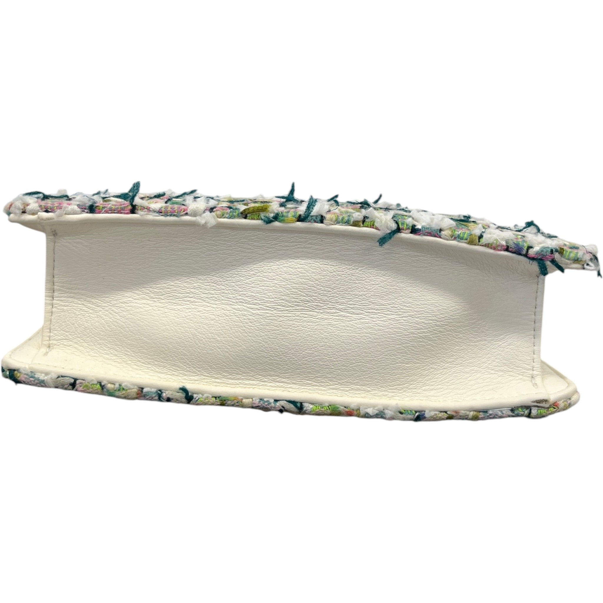Women's Tweed Beauty Lock Flap Bag White