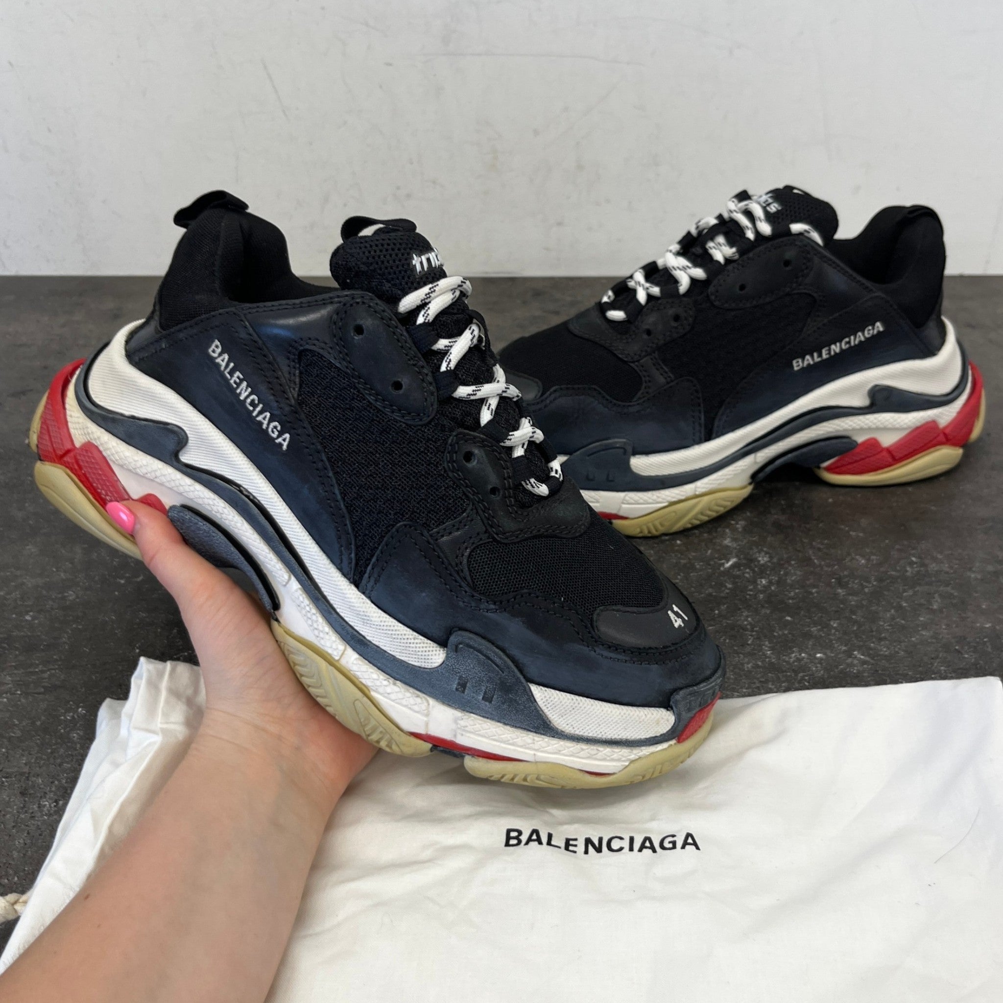 Men's Triple S Low Trainers Black Size EU 41 / UK 7