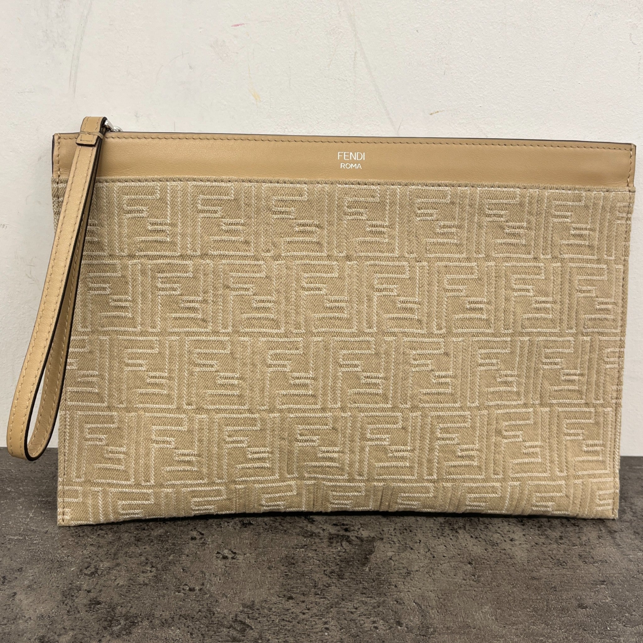 Ff Medium Flat Pouch Beige