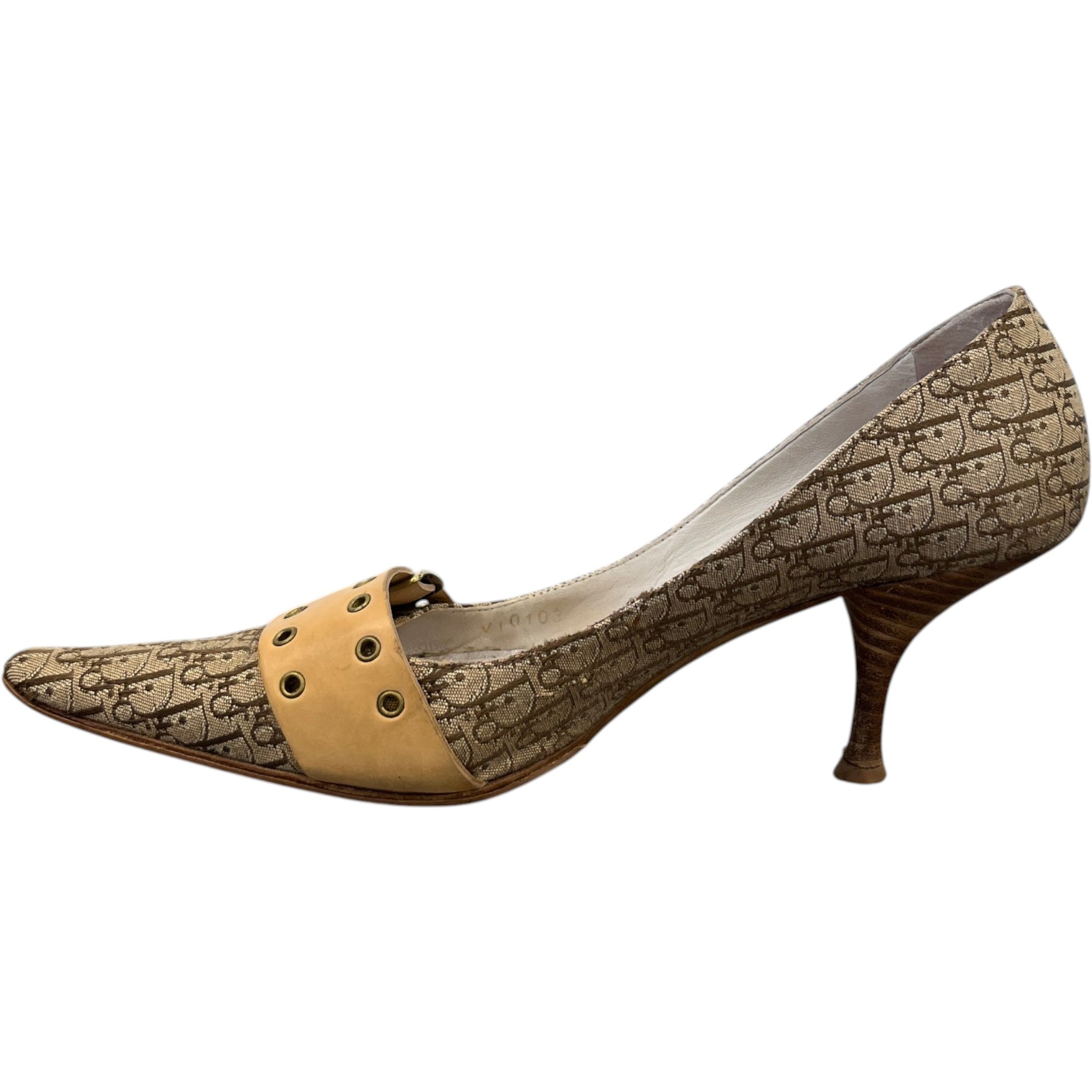 Women's Buckle Detail Kittern Heels Beige Size EU 37.5 / UK 4.5