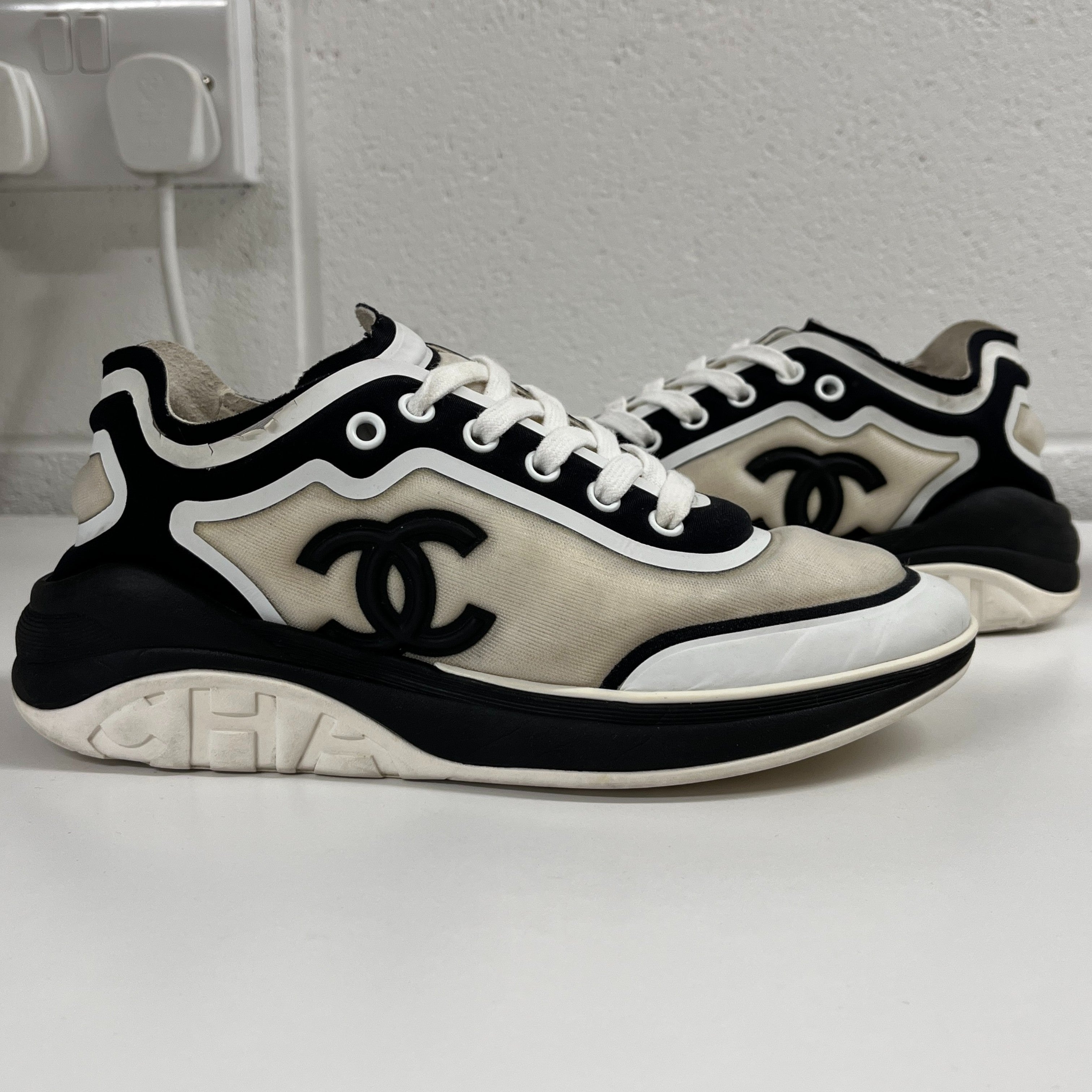 Women's Cc Logo Low Trainers Black Size EU 36 / UK 3