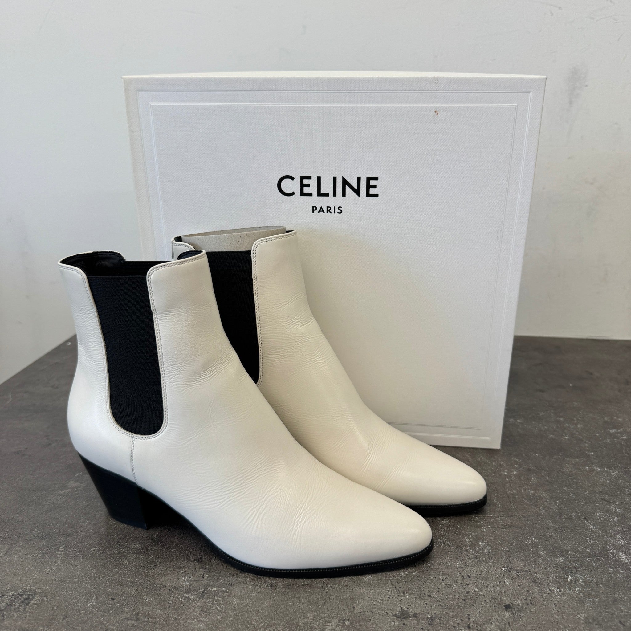 Women's Chelsea Ankle Boots White Size EU 39 / UK 6
