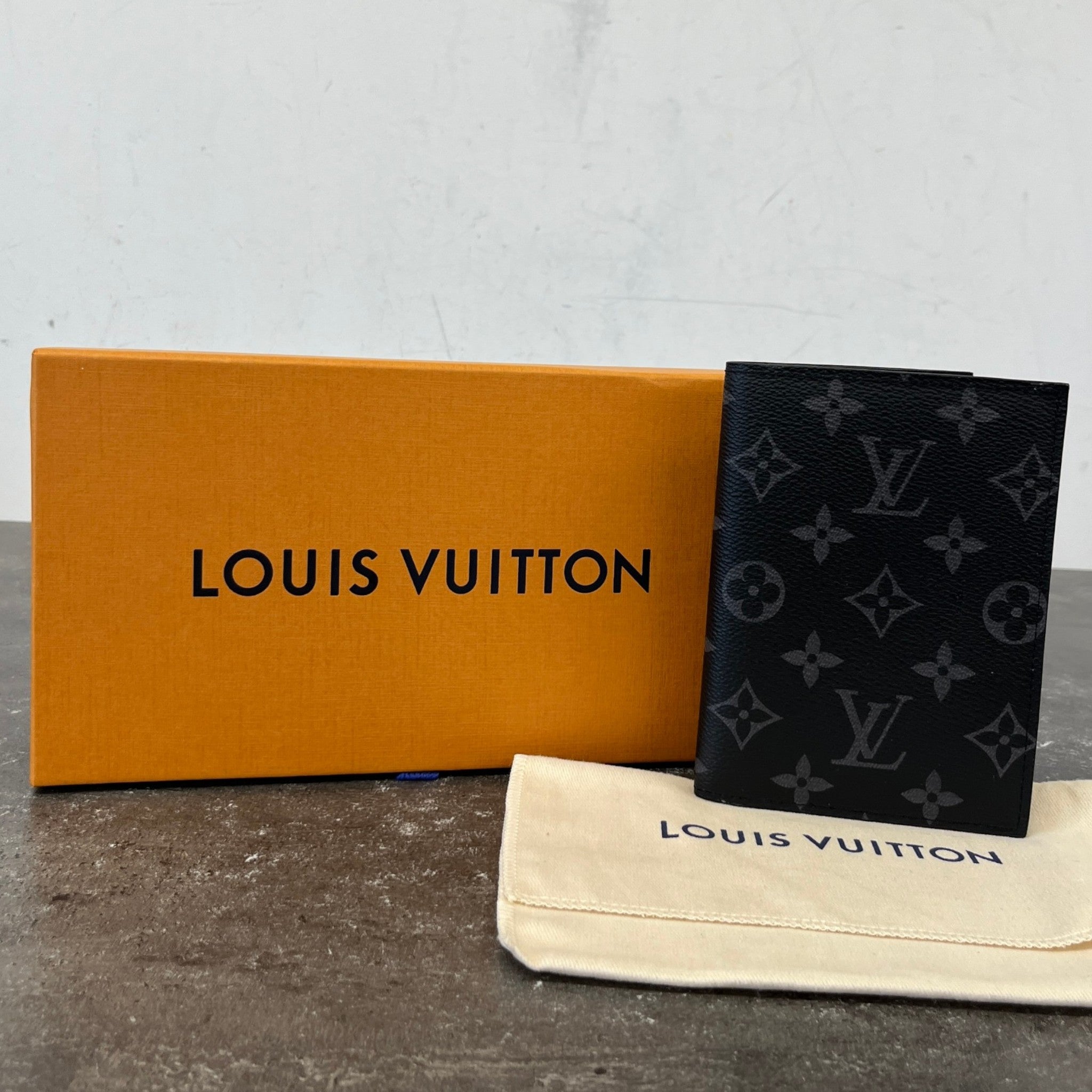 Men's Monogram Eclipse Passport Holder Black