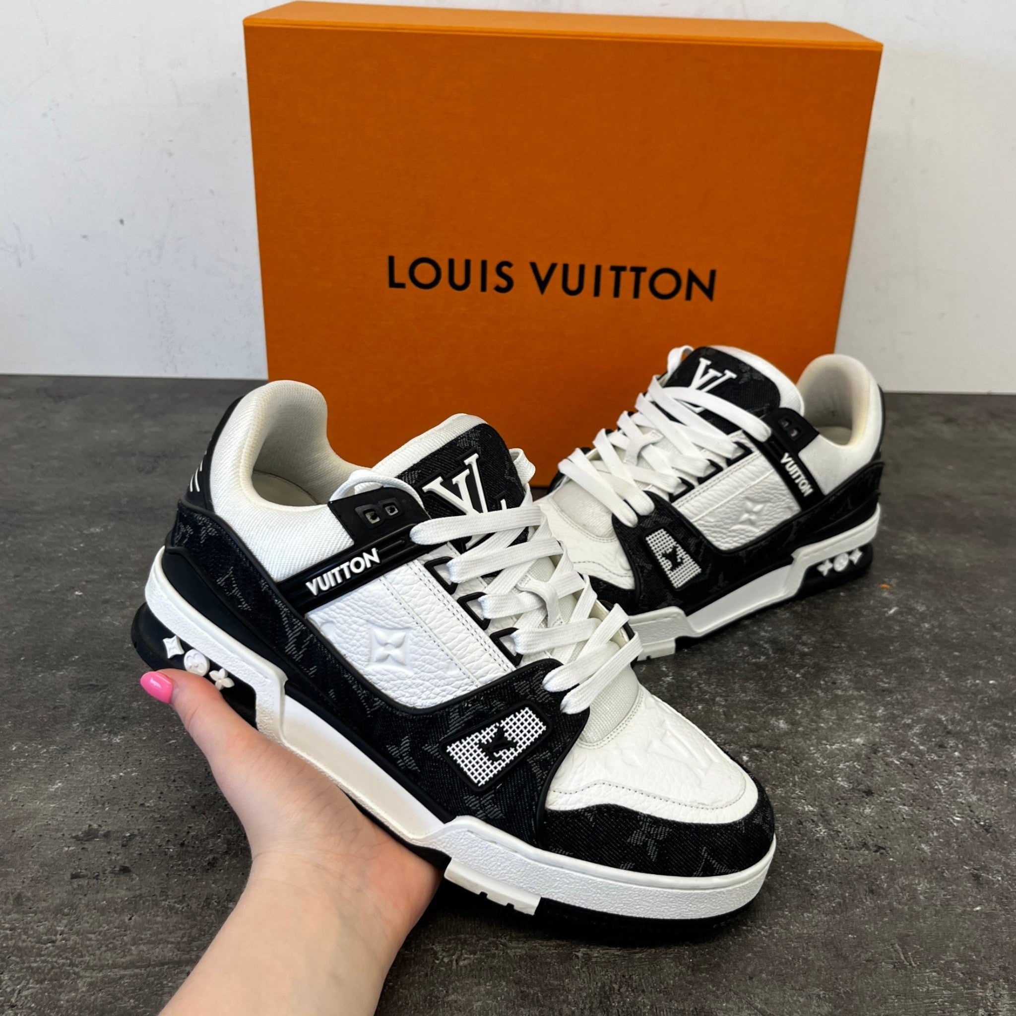 Men's Lv Low Trainers Black Size EU 39.5 / UK 5.5