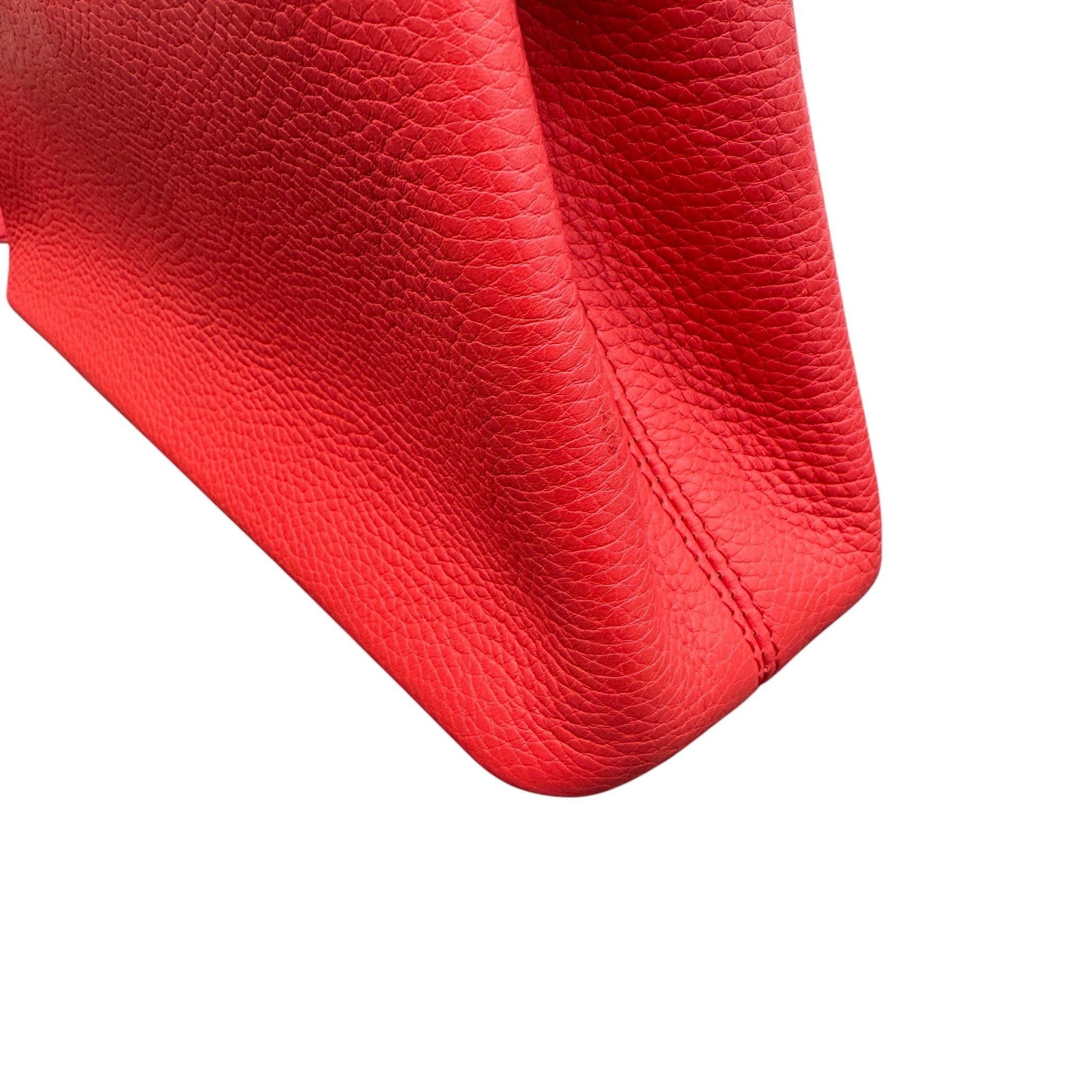 Women's Capucines Bb Taurillon Handbag Red