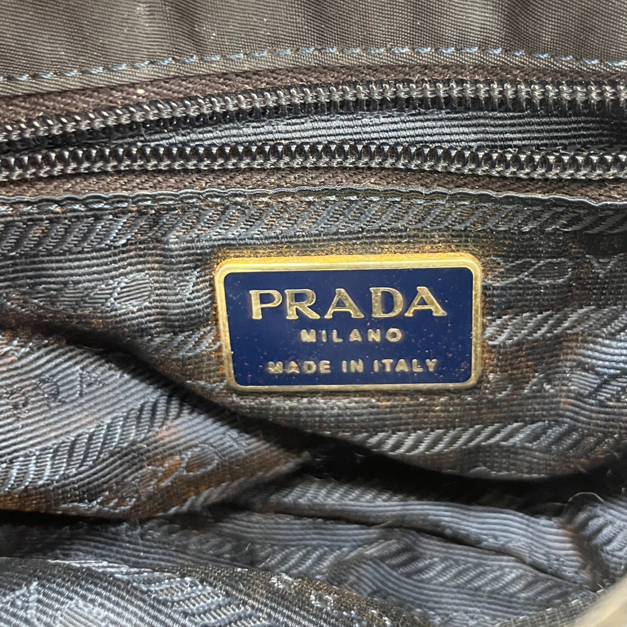 Women's Vintage Plaque Logo Bag Black