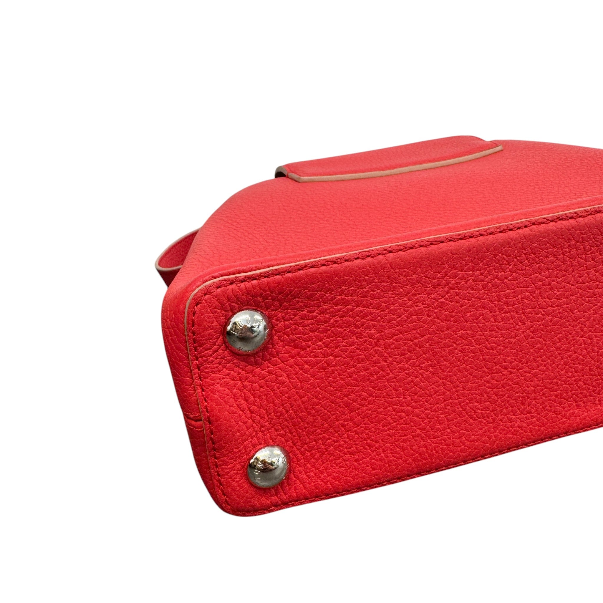 Women's Capucines Bb Taurillon Handbag Red