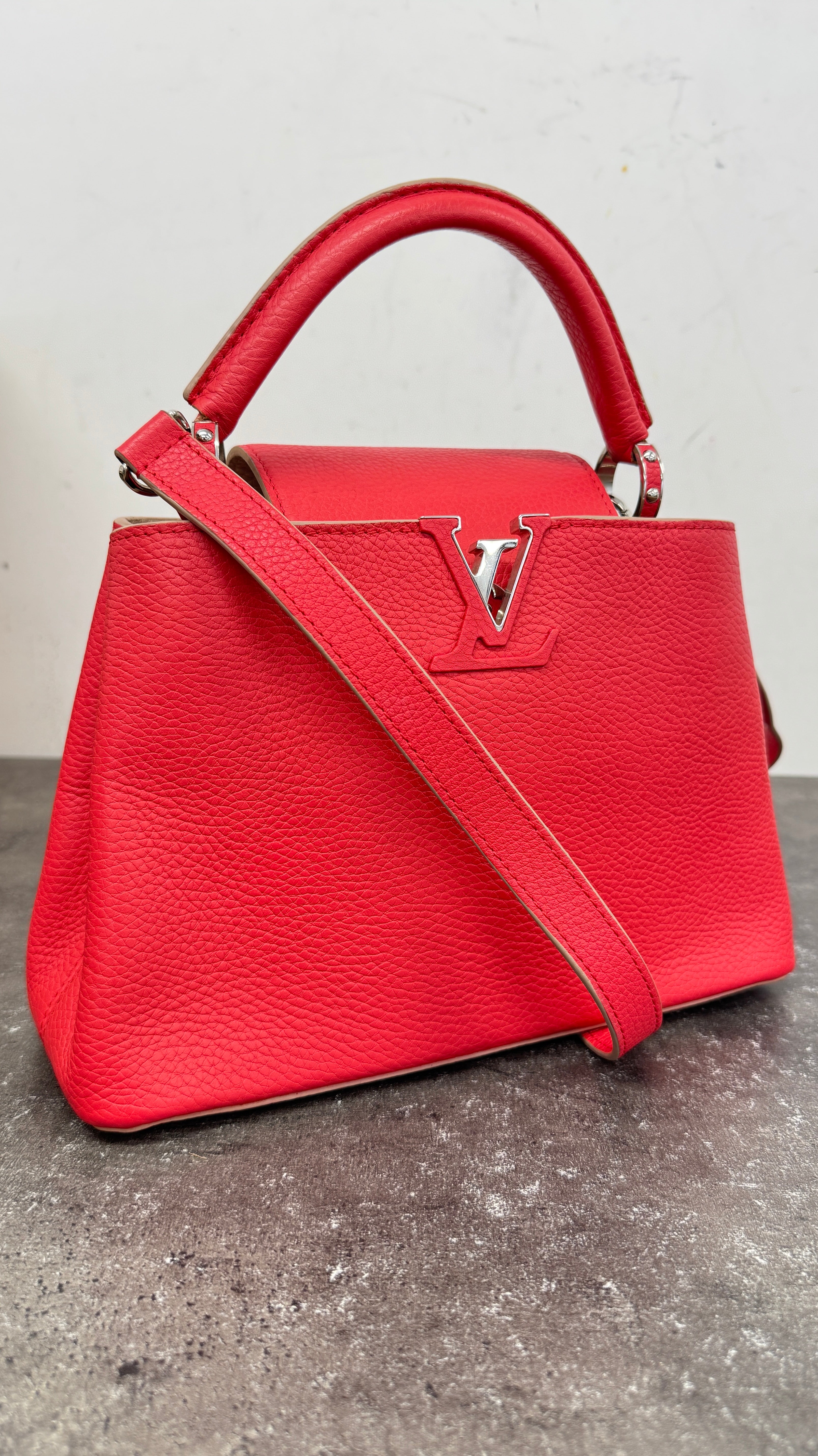 Women's Capucines Bb Taurillon Handbag Red