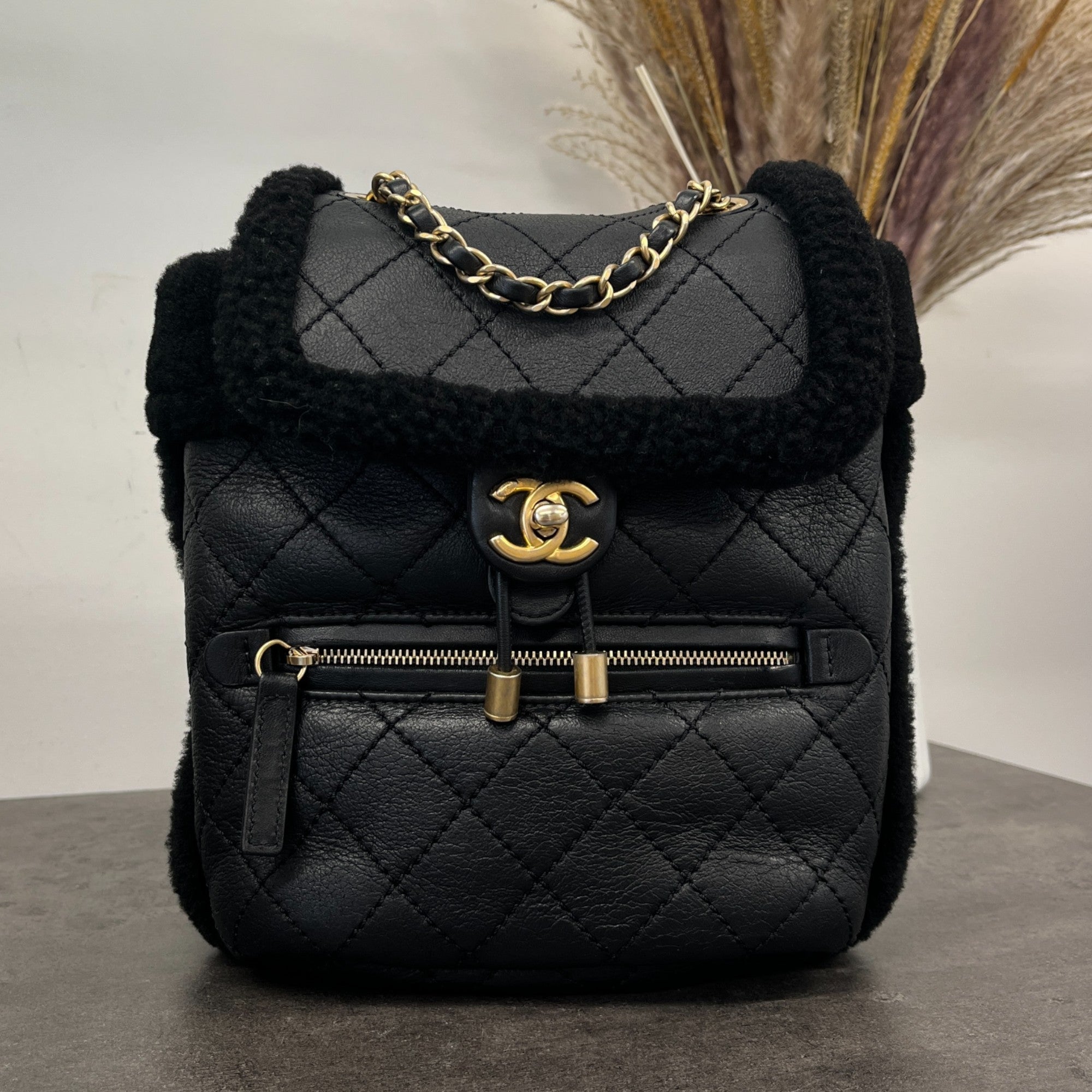 Women's Paris-Hamburg Shearling Backpack Black
