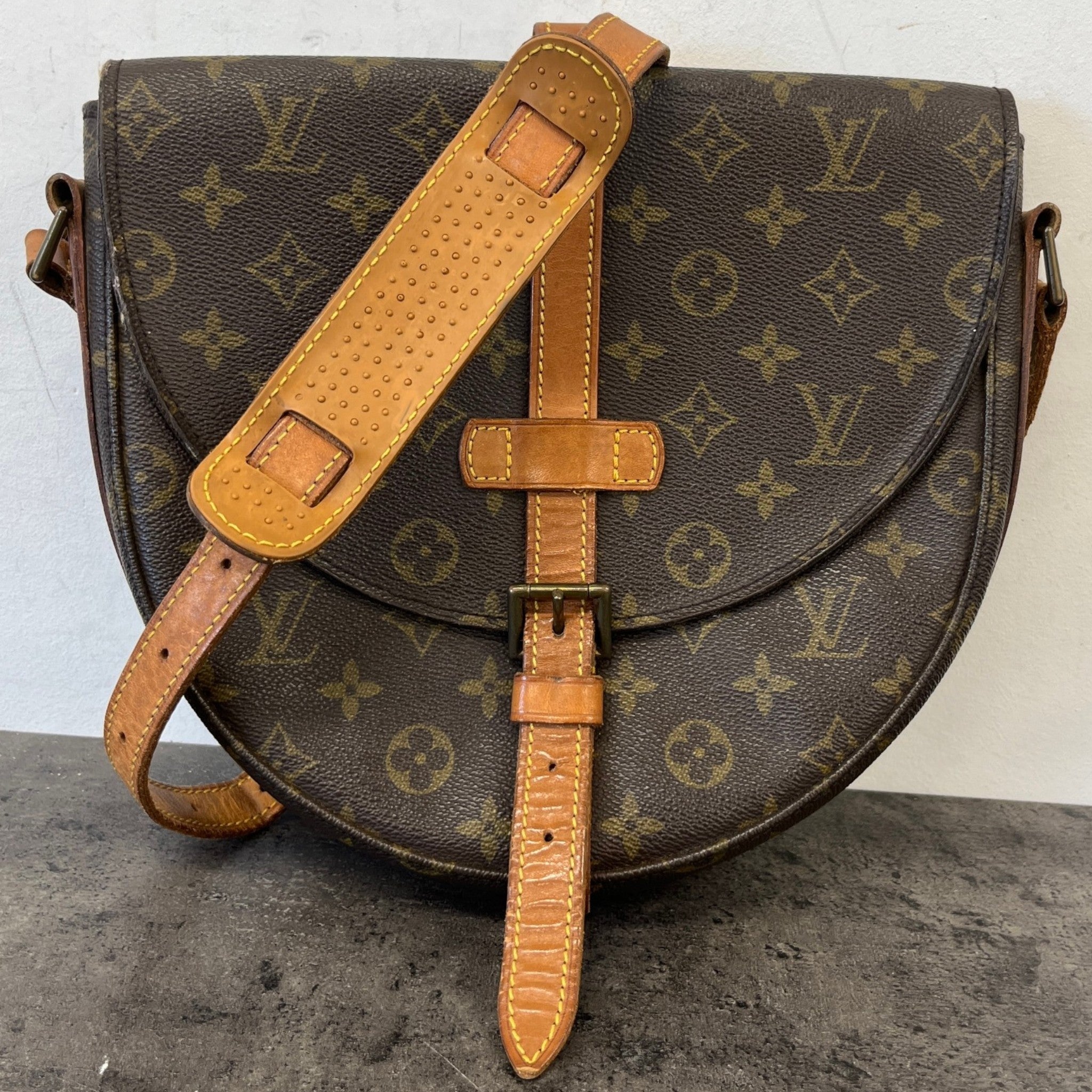 Women's Chantilly Monogram Messenger Bag Brown