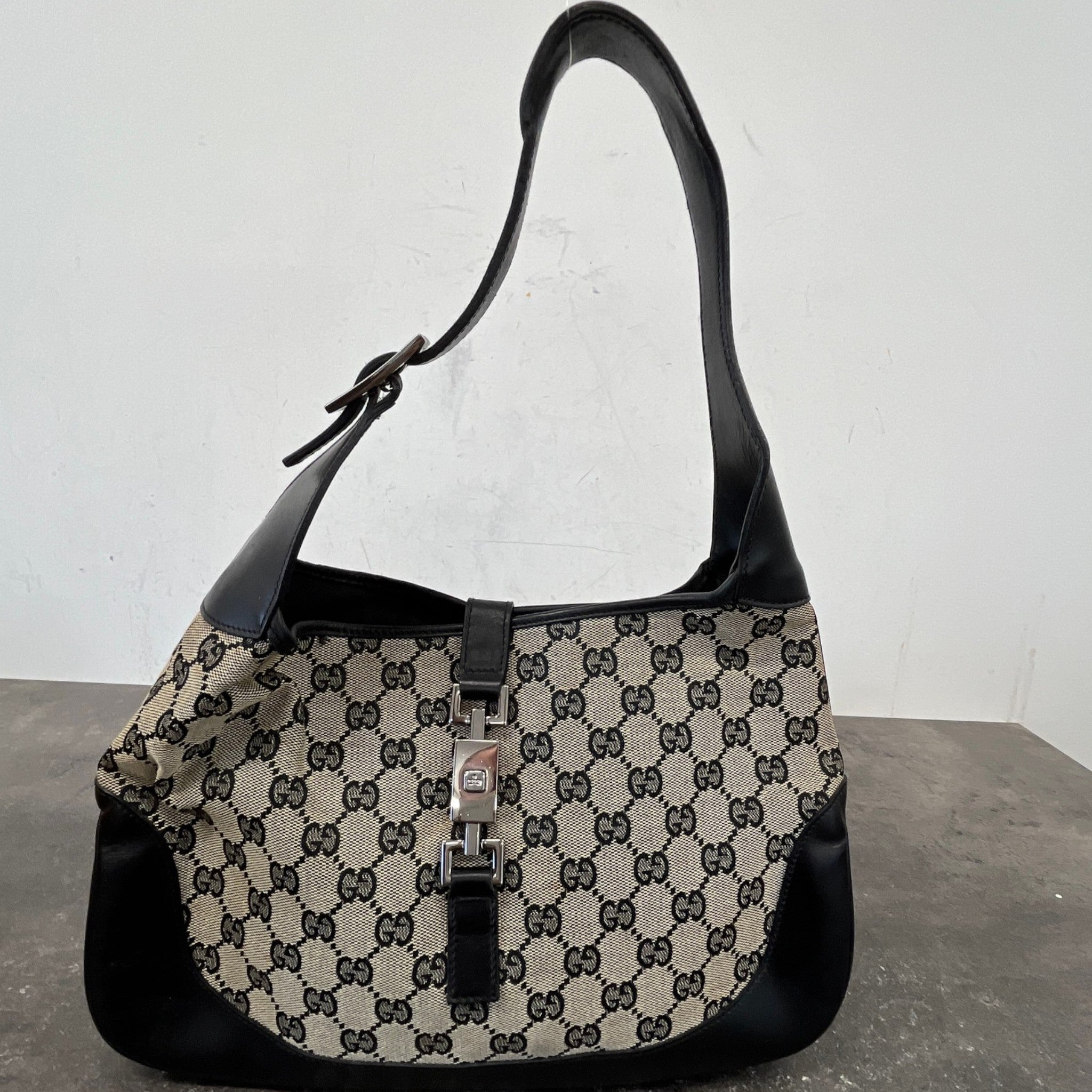 Women's Jackie Hobo Handbag Beige