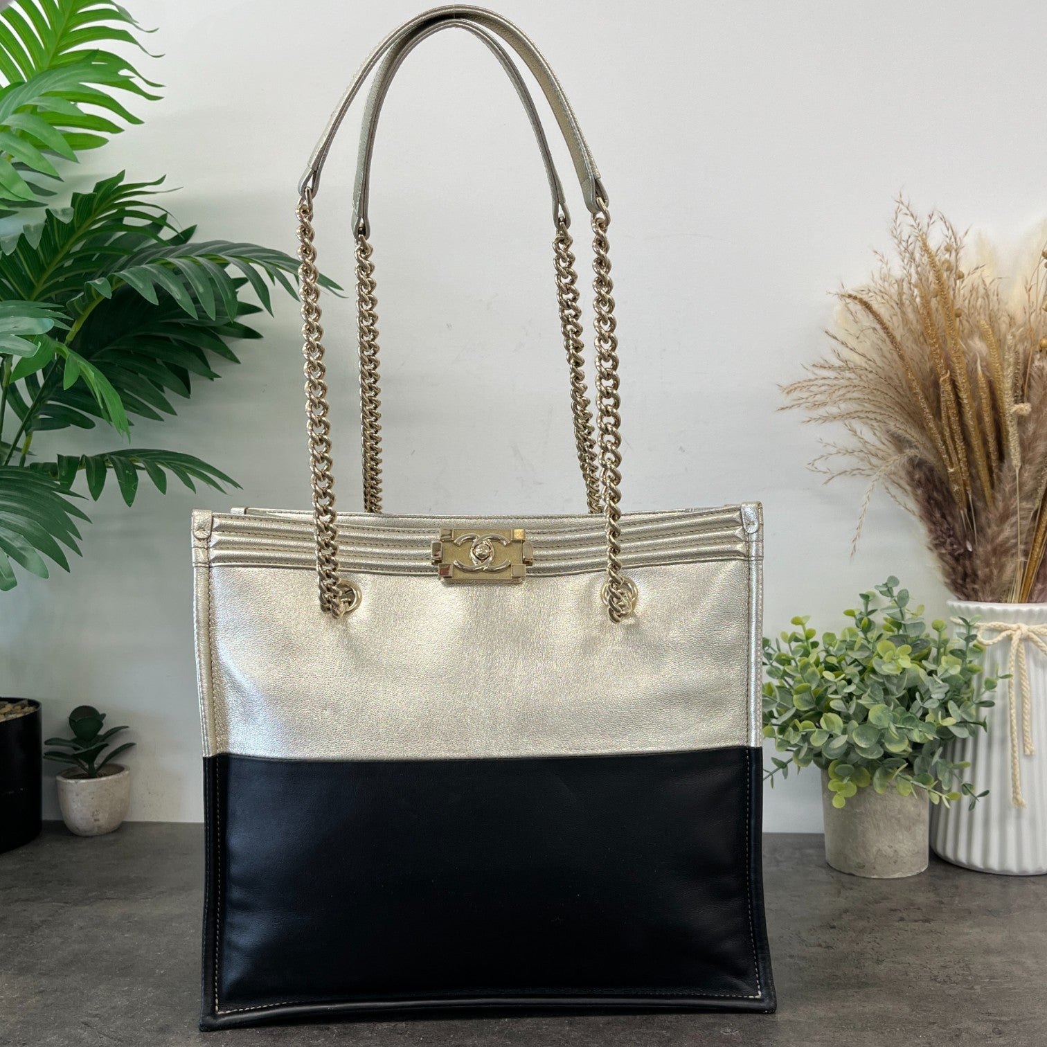 Women's Boy Tote Handbag Black