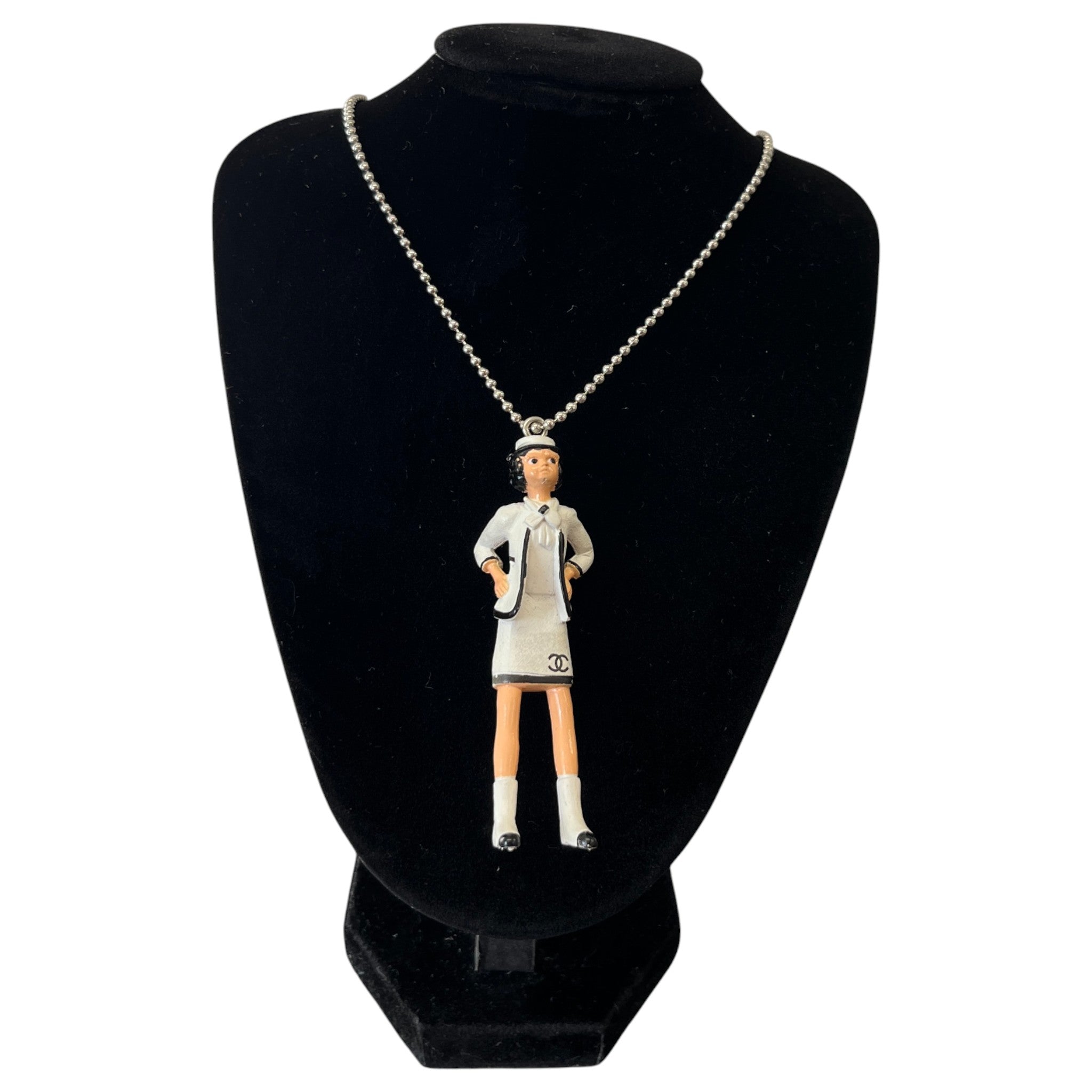 Women's Mademoiselle Doll Necklace White