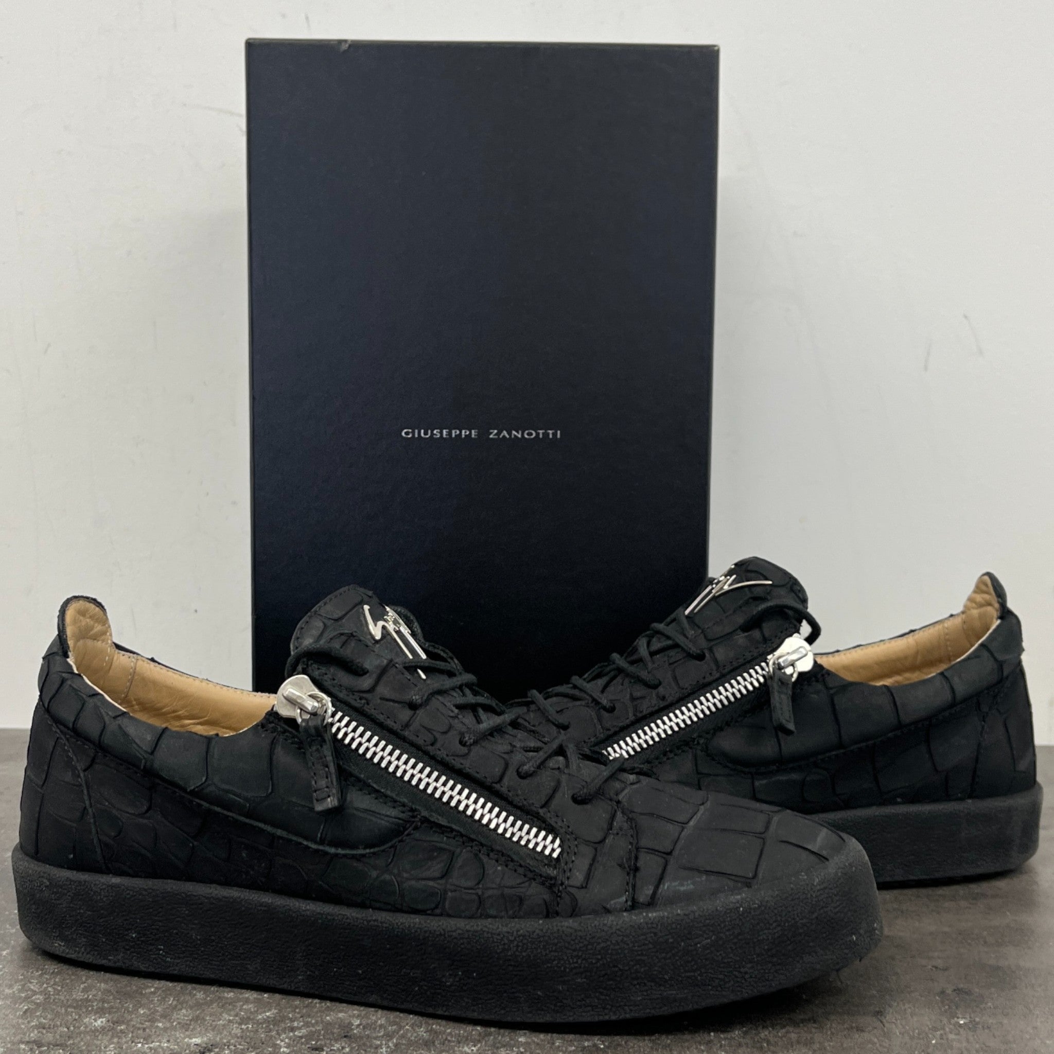 Men's Crocodile-Effect Low Trainers Black Size EU 44 / UK 10