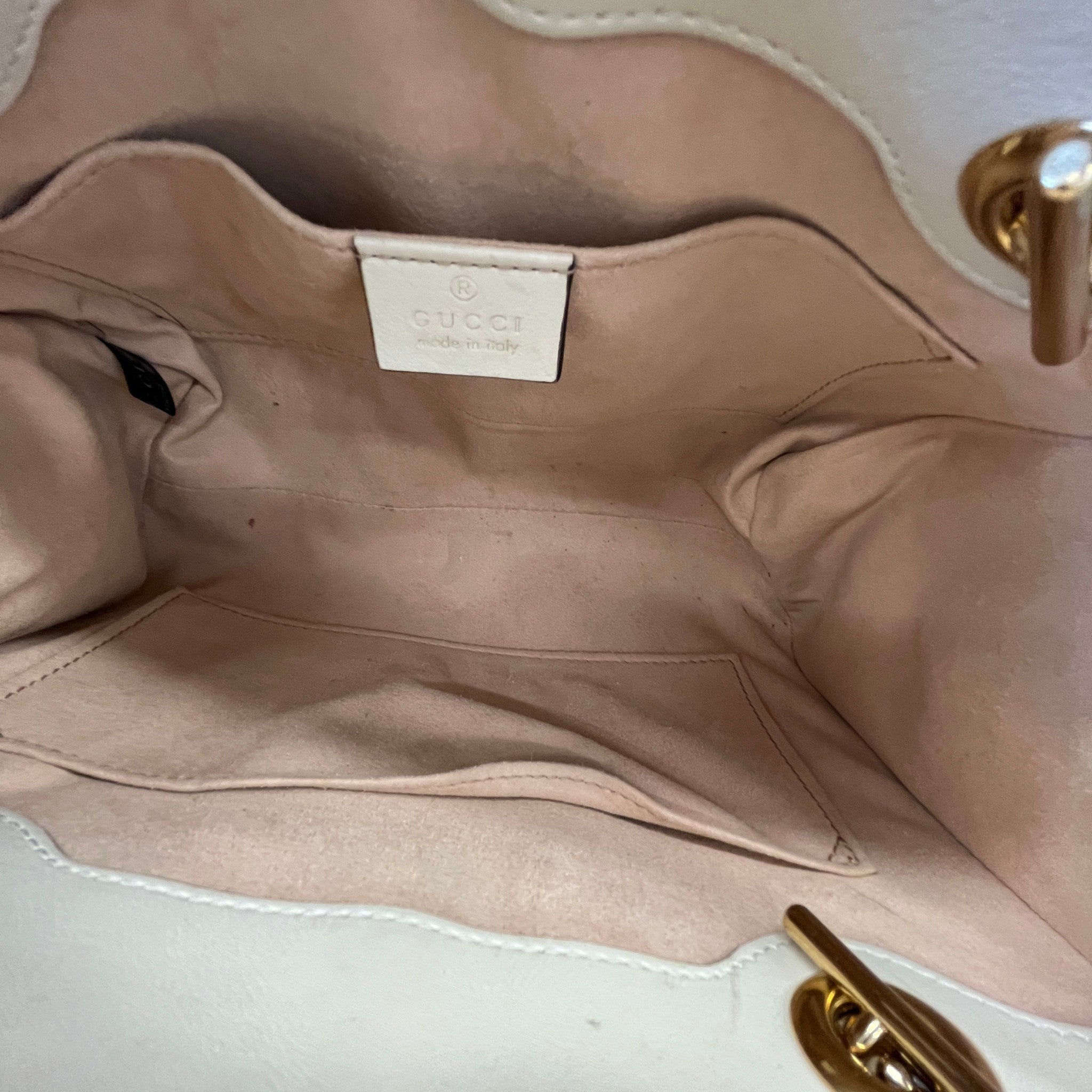 Women's Small Gg Supreme Apple Heart Padlock Tote Bag Beige