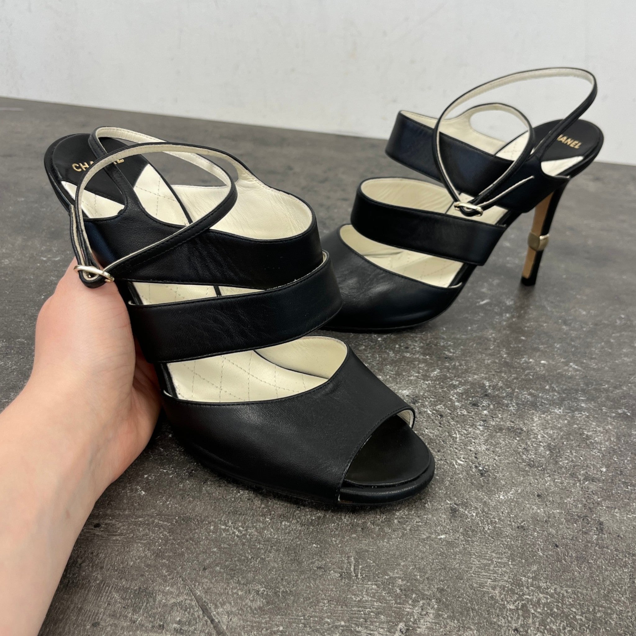 Women's Cc Logo Heels Black Size EU 39 / UK 6