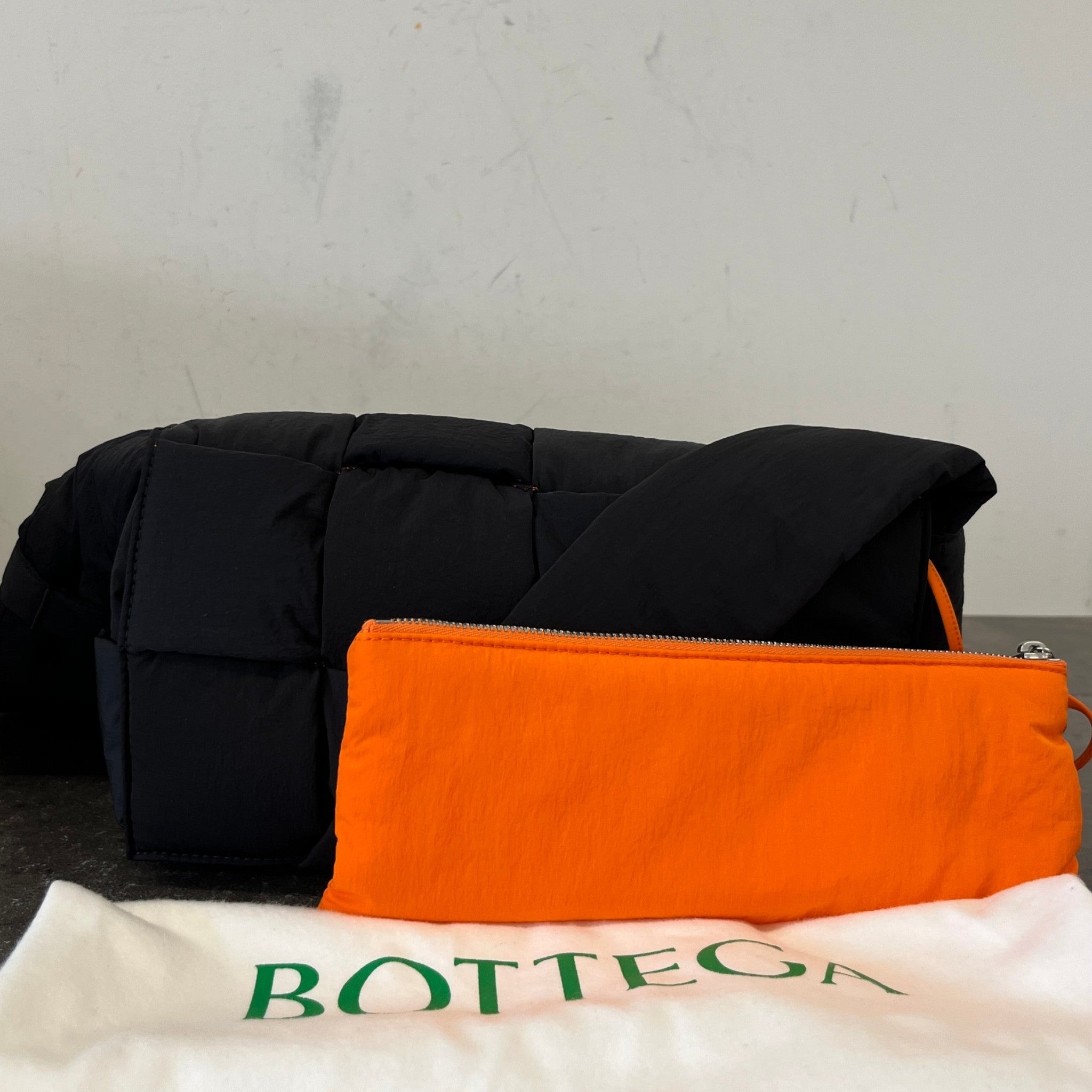 Women's Padded Tech Cassette Bag Black