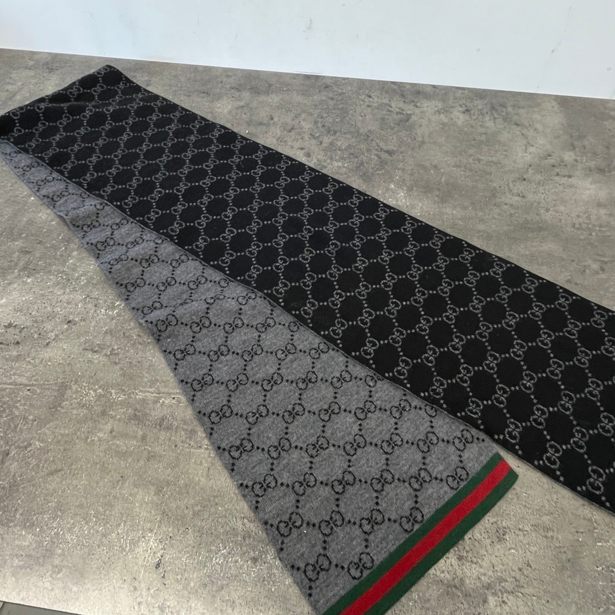 Men's Gg Supreme Scarf Grey