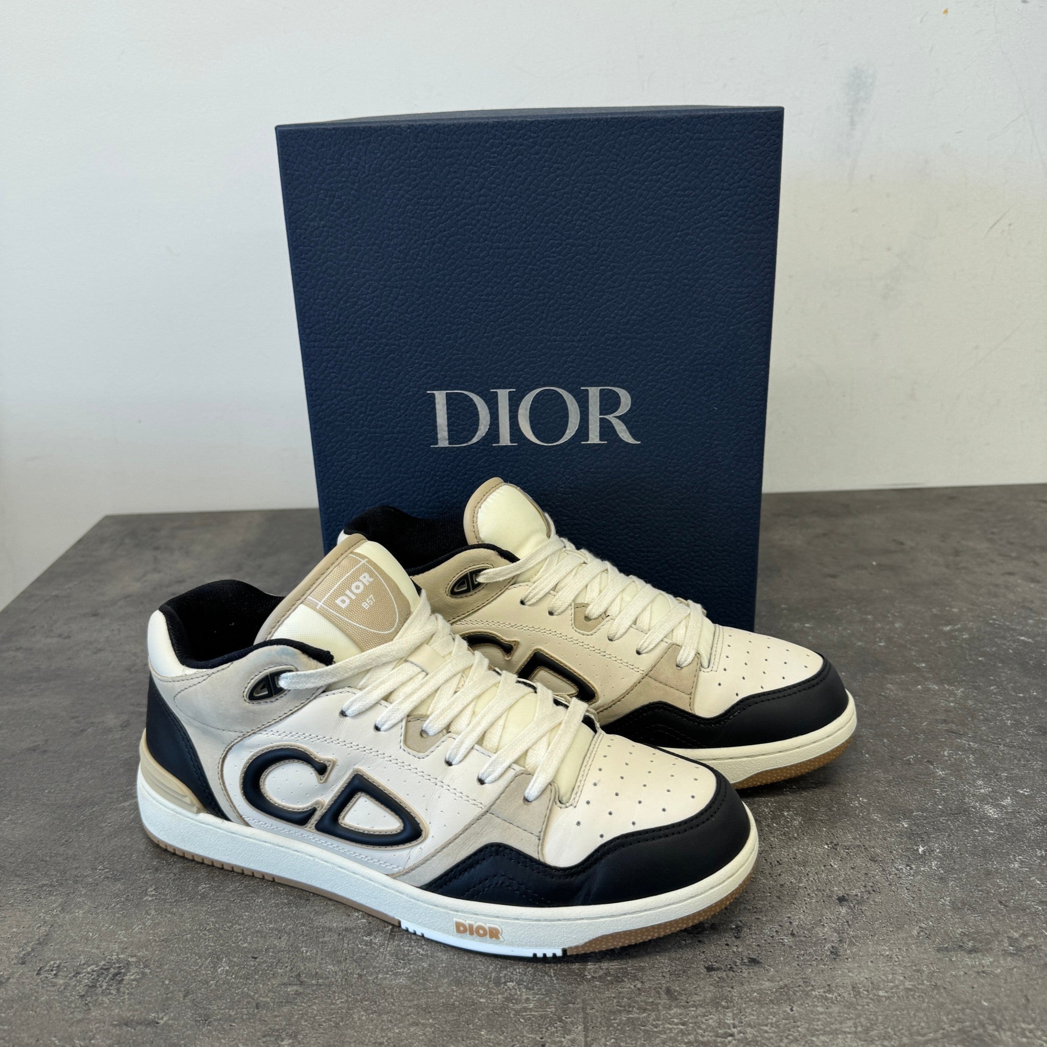 Men's B57 Low Trainers Beige Size EU 41 / UK 7