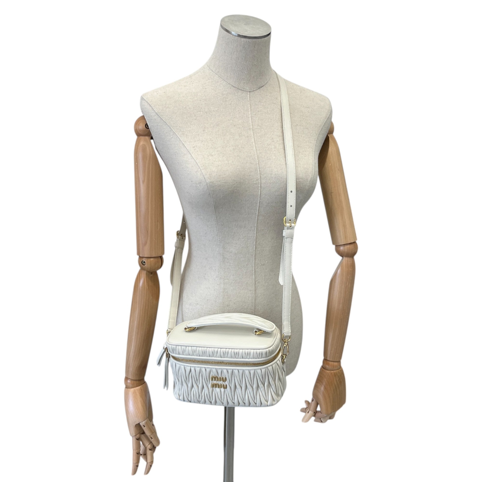 Women's Matelasse Bag Cream