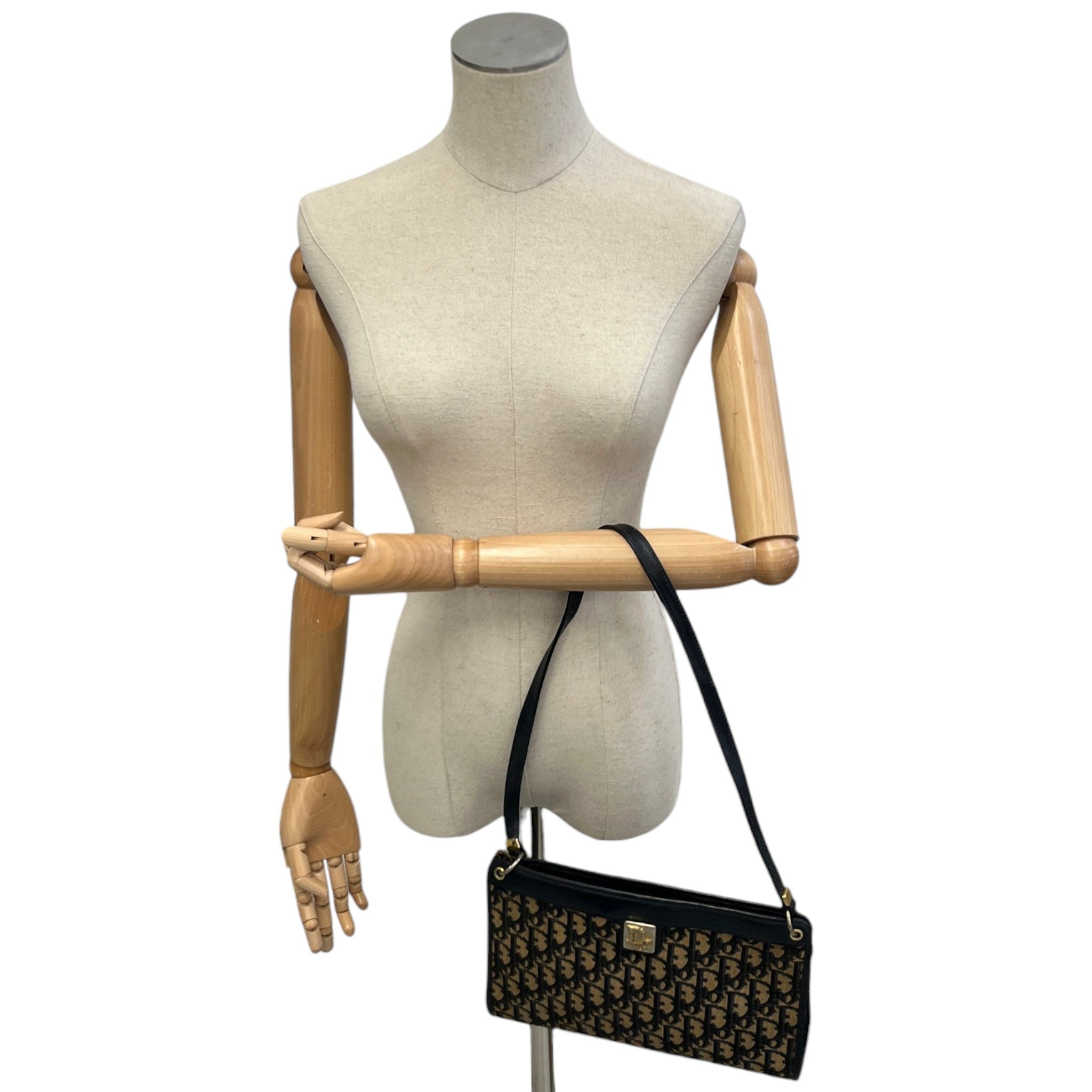 Women's Vintage Trotter Canvas Shoulder Bag Black