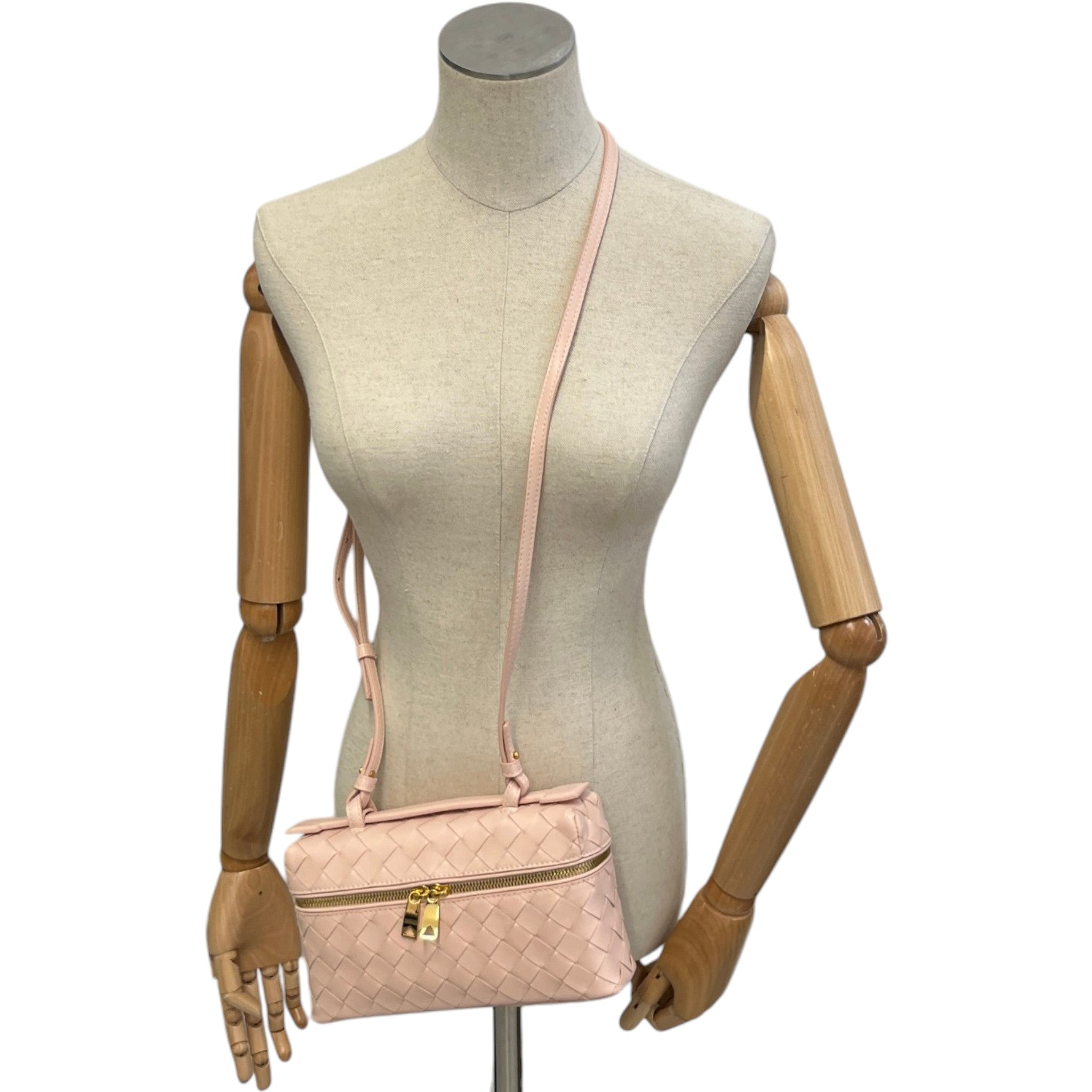 Women's Bang Bang Vanity Intrecciato Bag Pink